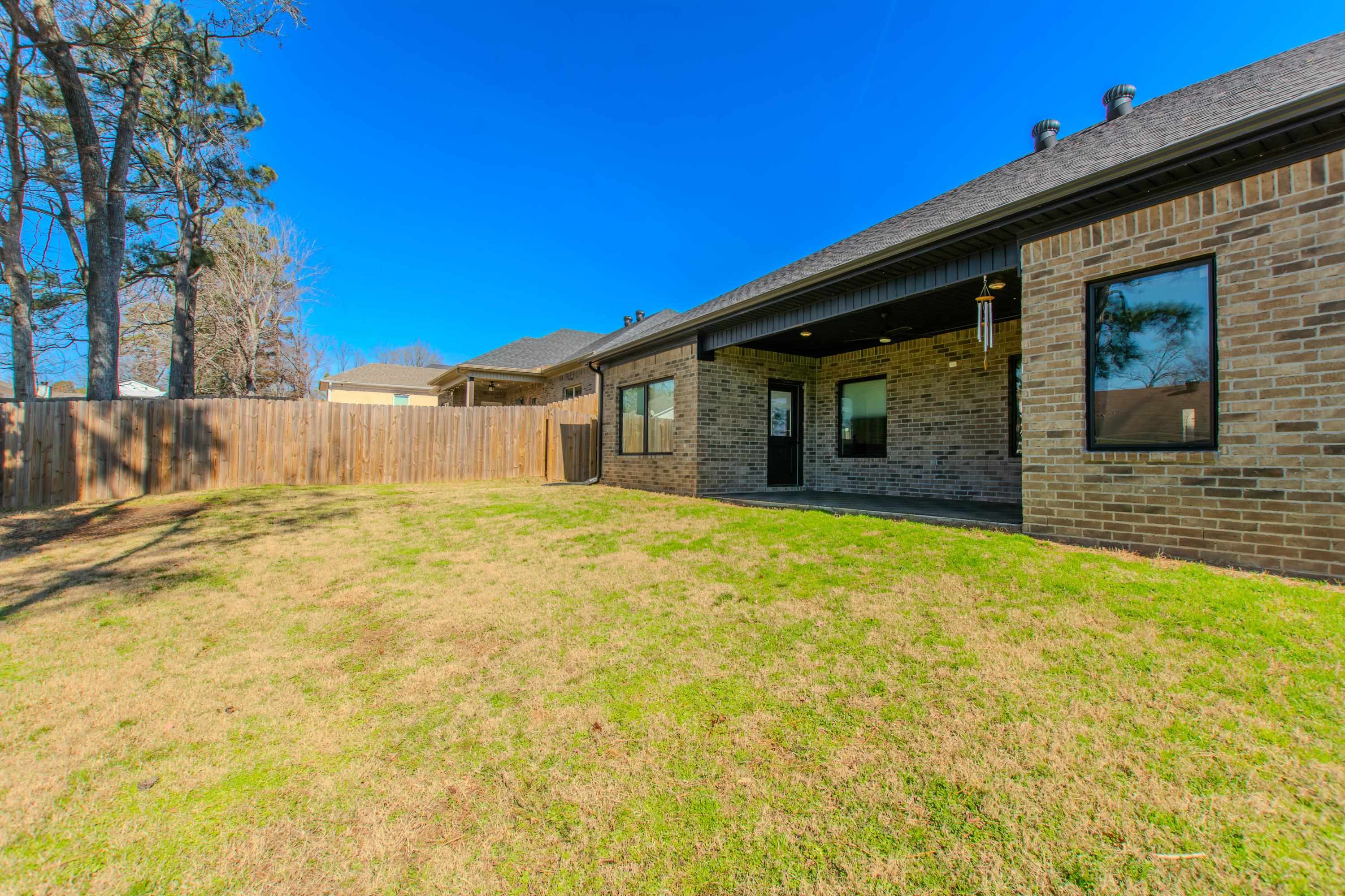 NORTHSHORE RIDGE - Residential