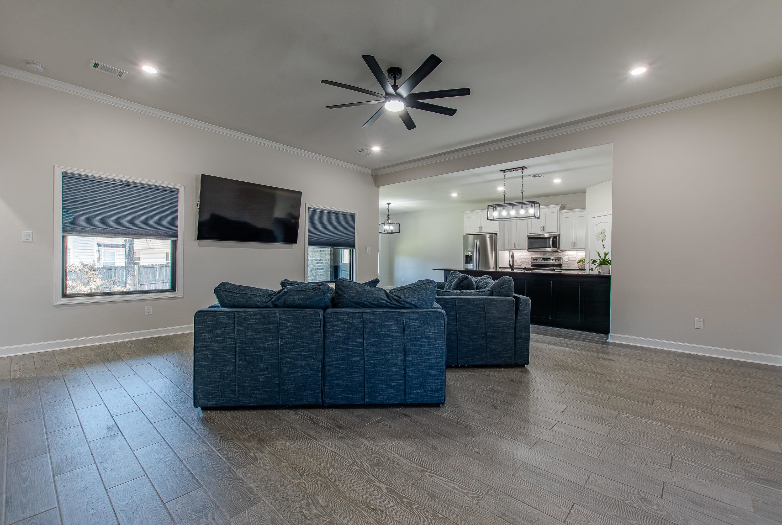 NORTHSHORE RIDGE - Residential