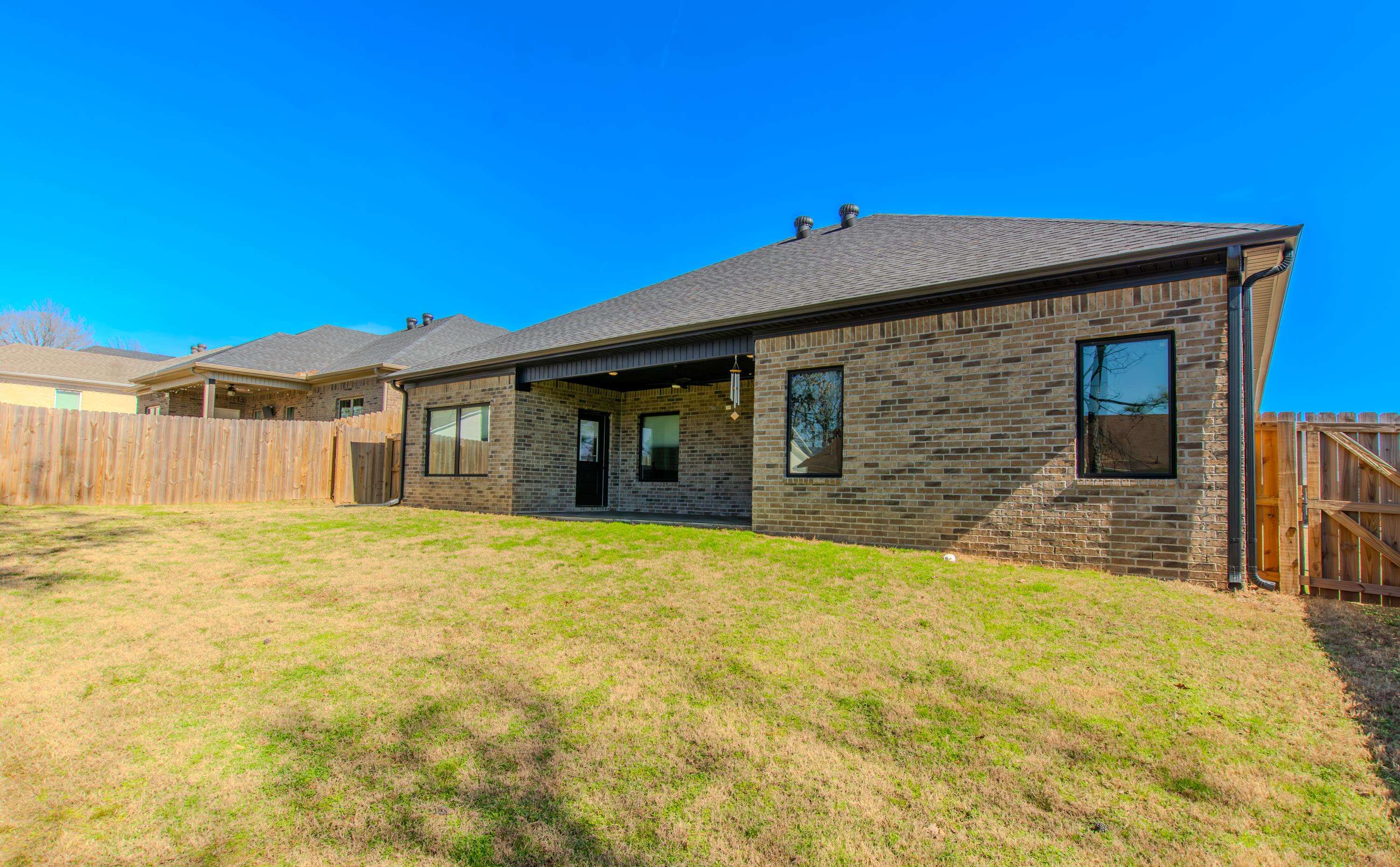 NORTHSHORE RIDGE - Residential