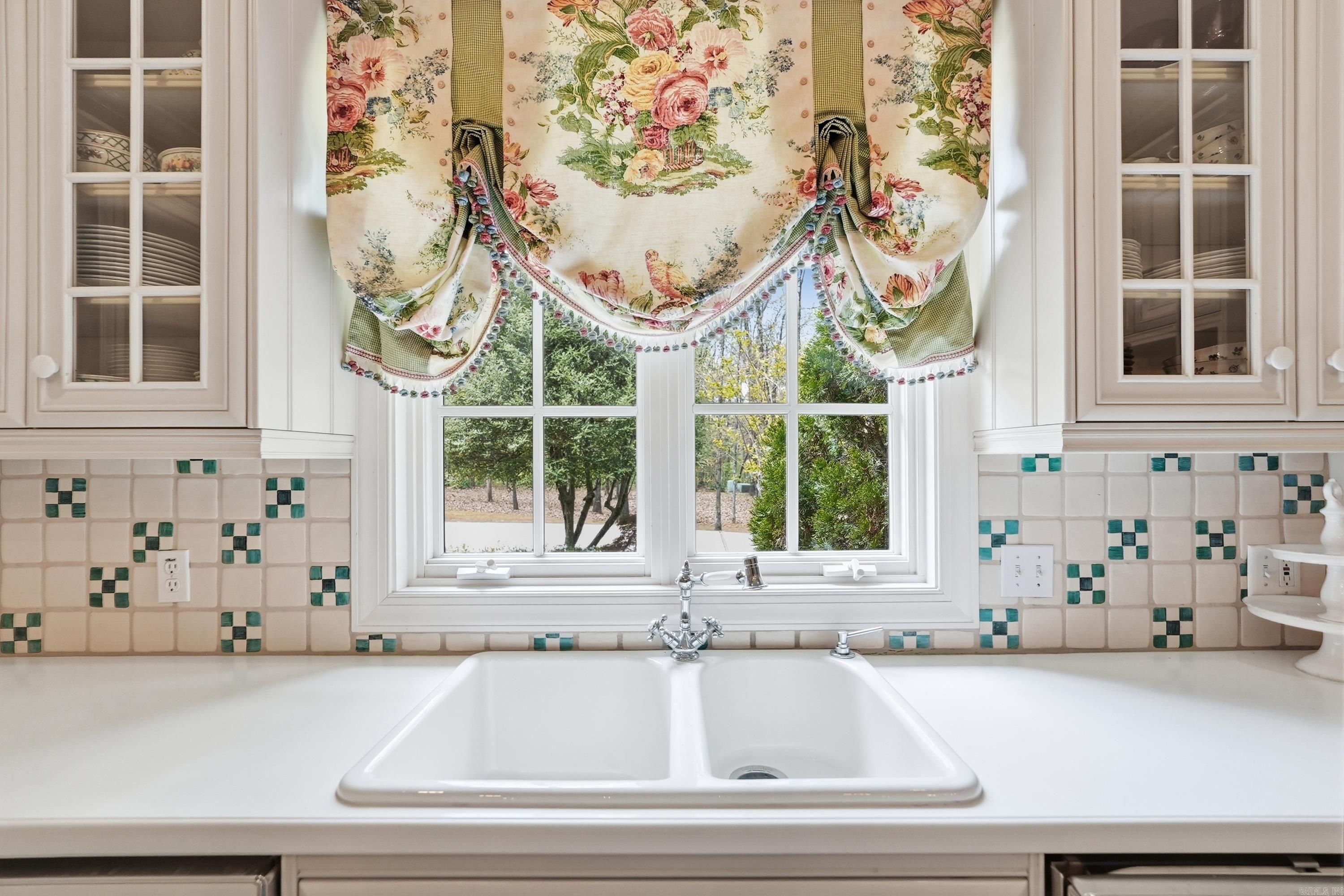 L & S REPLAT OF PIPPINPOST - Residential