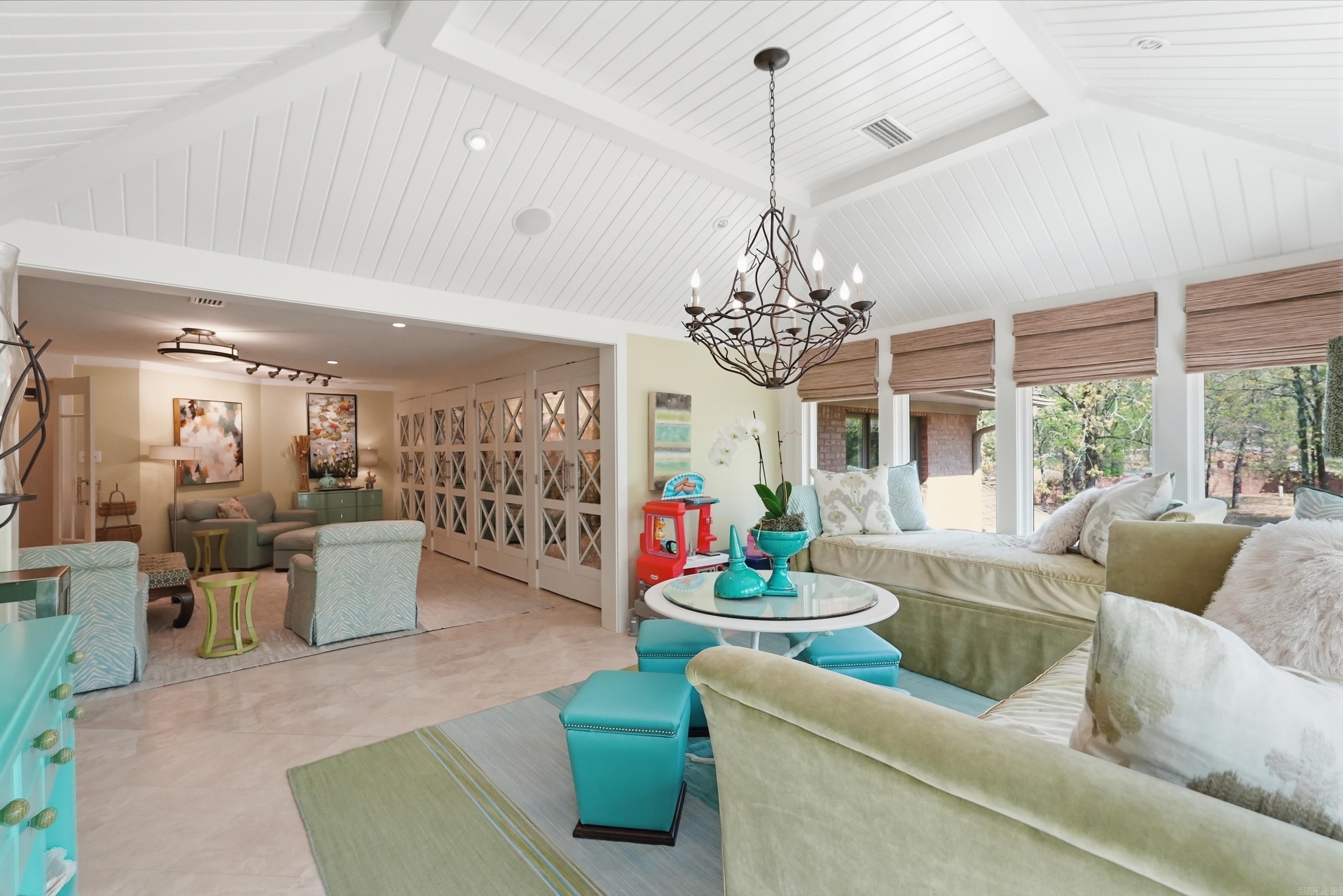 L & S REPLAT OF PIPPINPOST - Residential