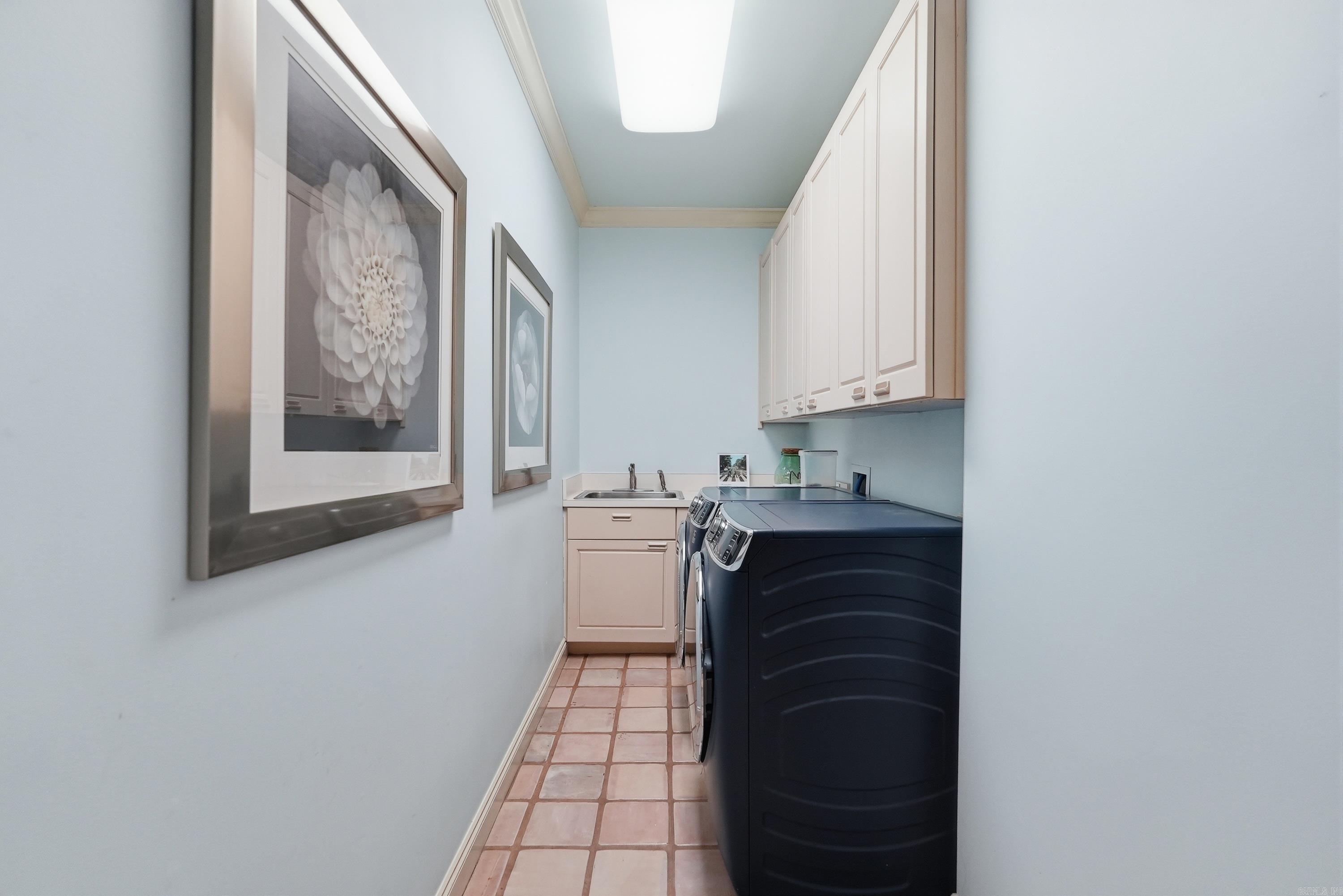 L & S REPLAT OF PIPPINPOST - Residential