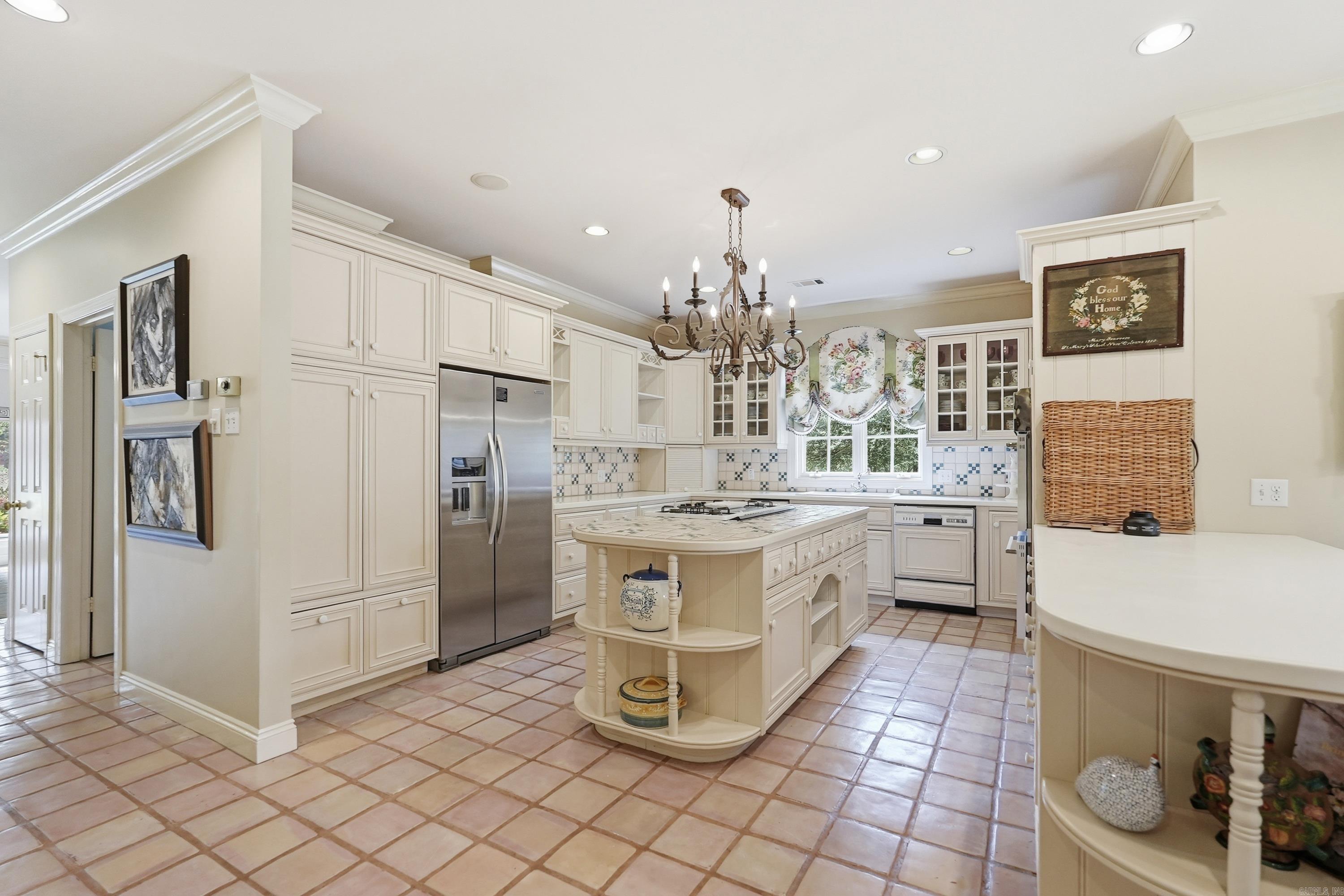 L & S REPLAT OF PIPPINPOST - Residential