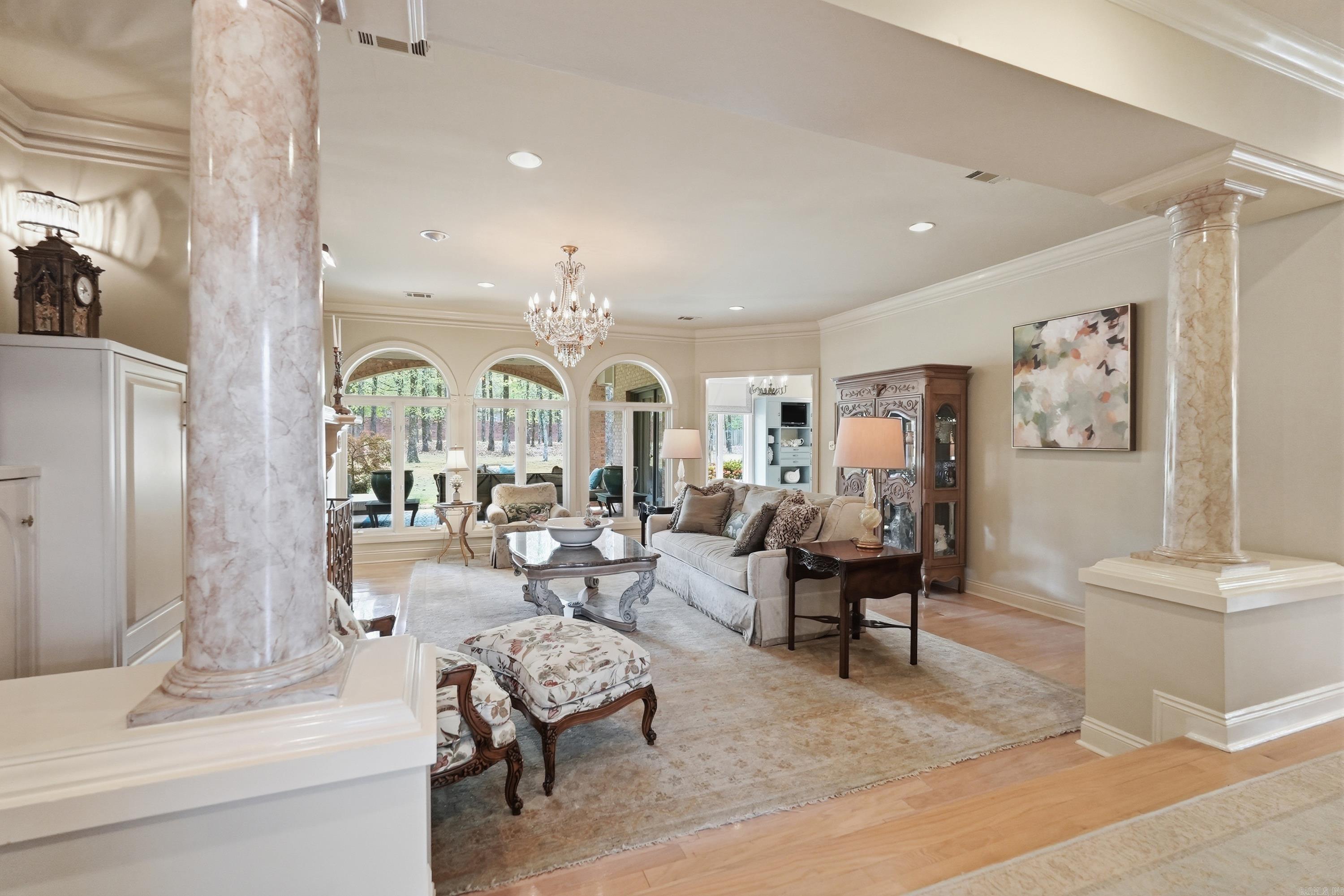 L & S REPLAT OF PIPPINPOST - Residential