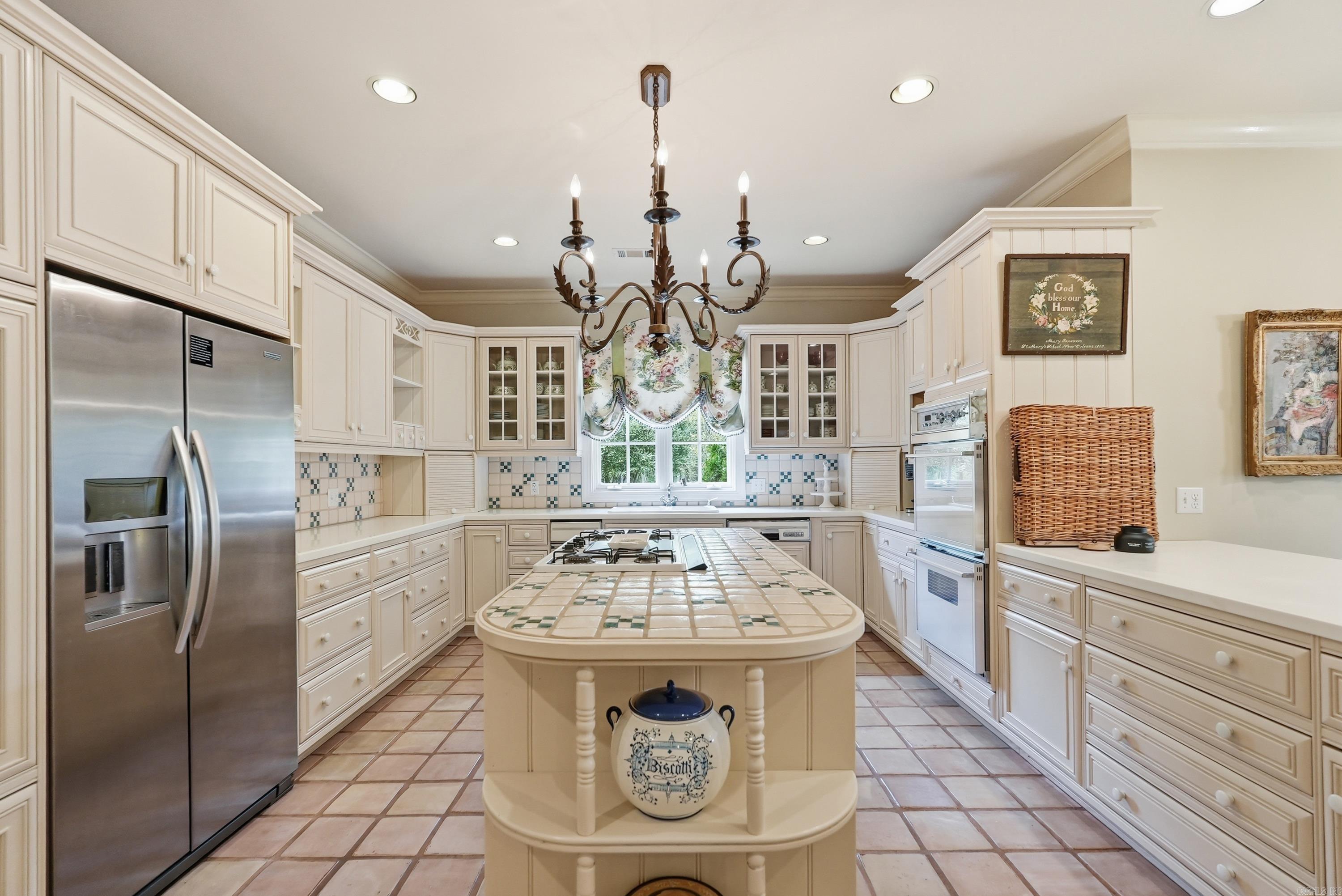 L & S REPLAT OF PIPPINPOST - Residential