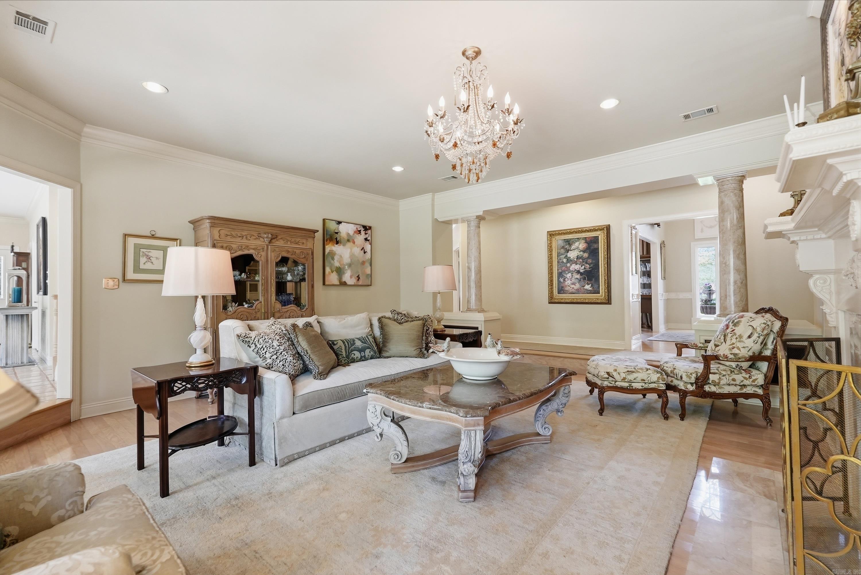 L & S REPLAT OF PIPPINPOST - Residential