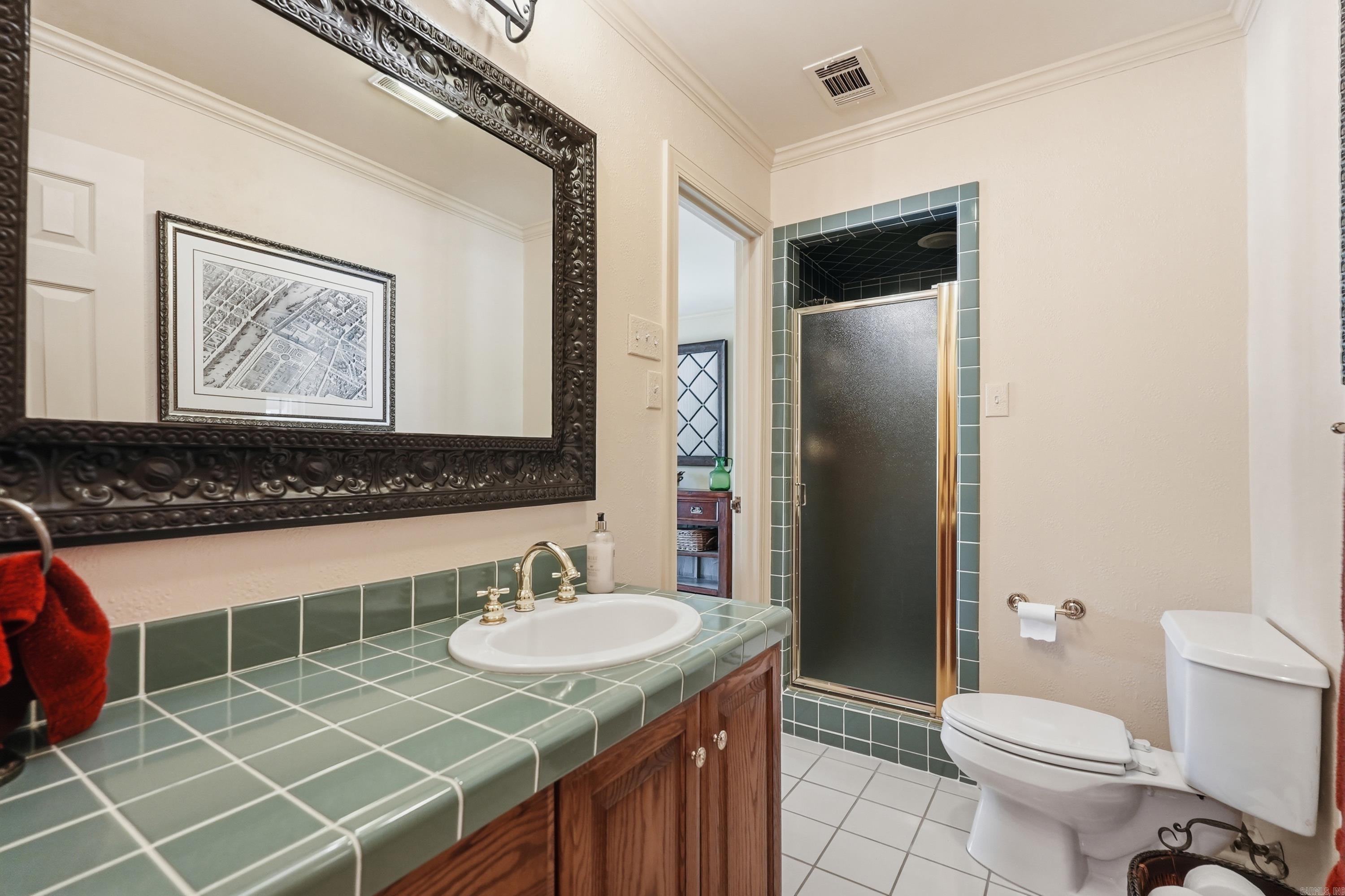 L & S REPLAT OF PIPPINPOST - Residential