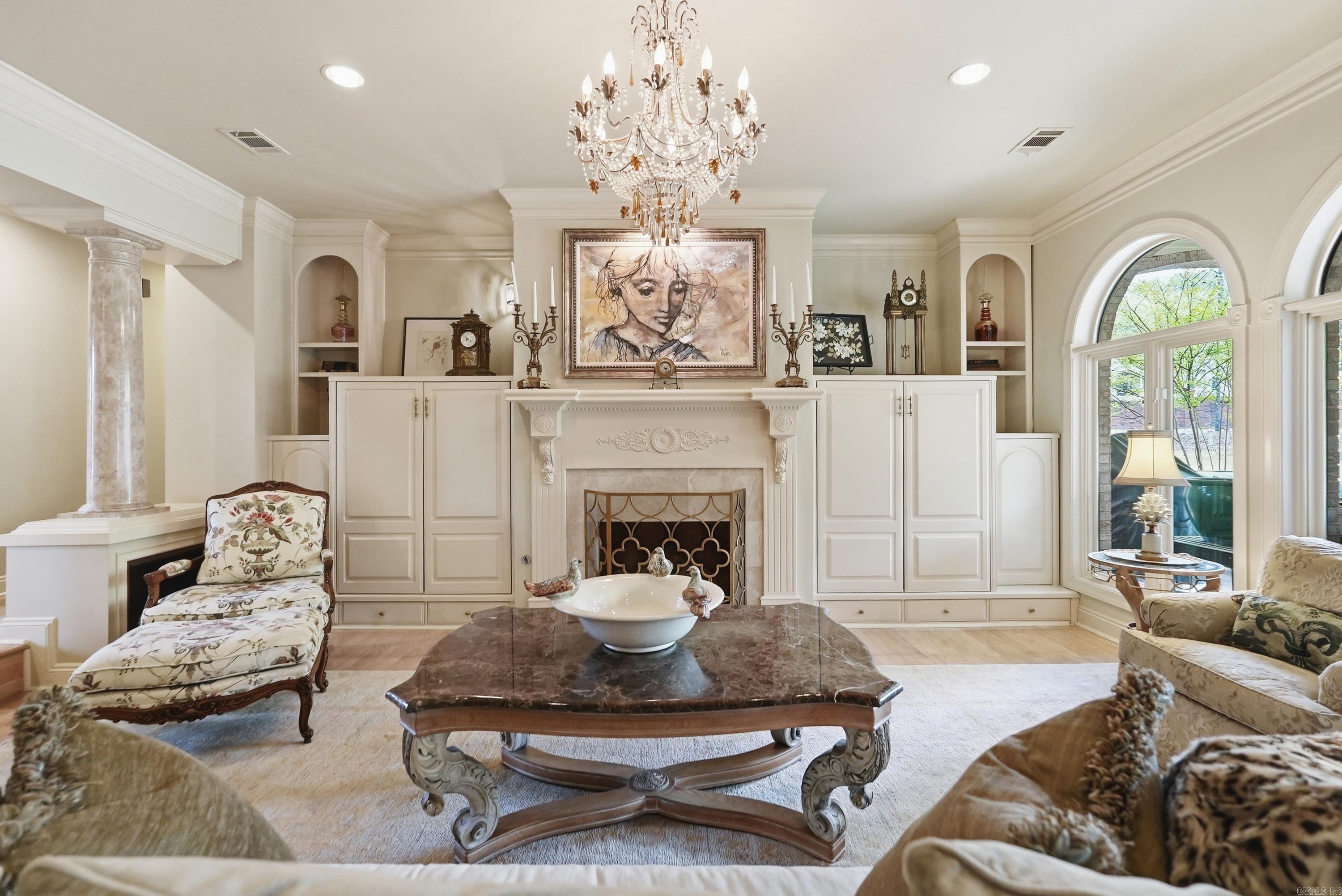 L & S REPLAT OF PIPPINPOST - Residential