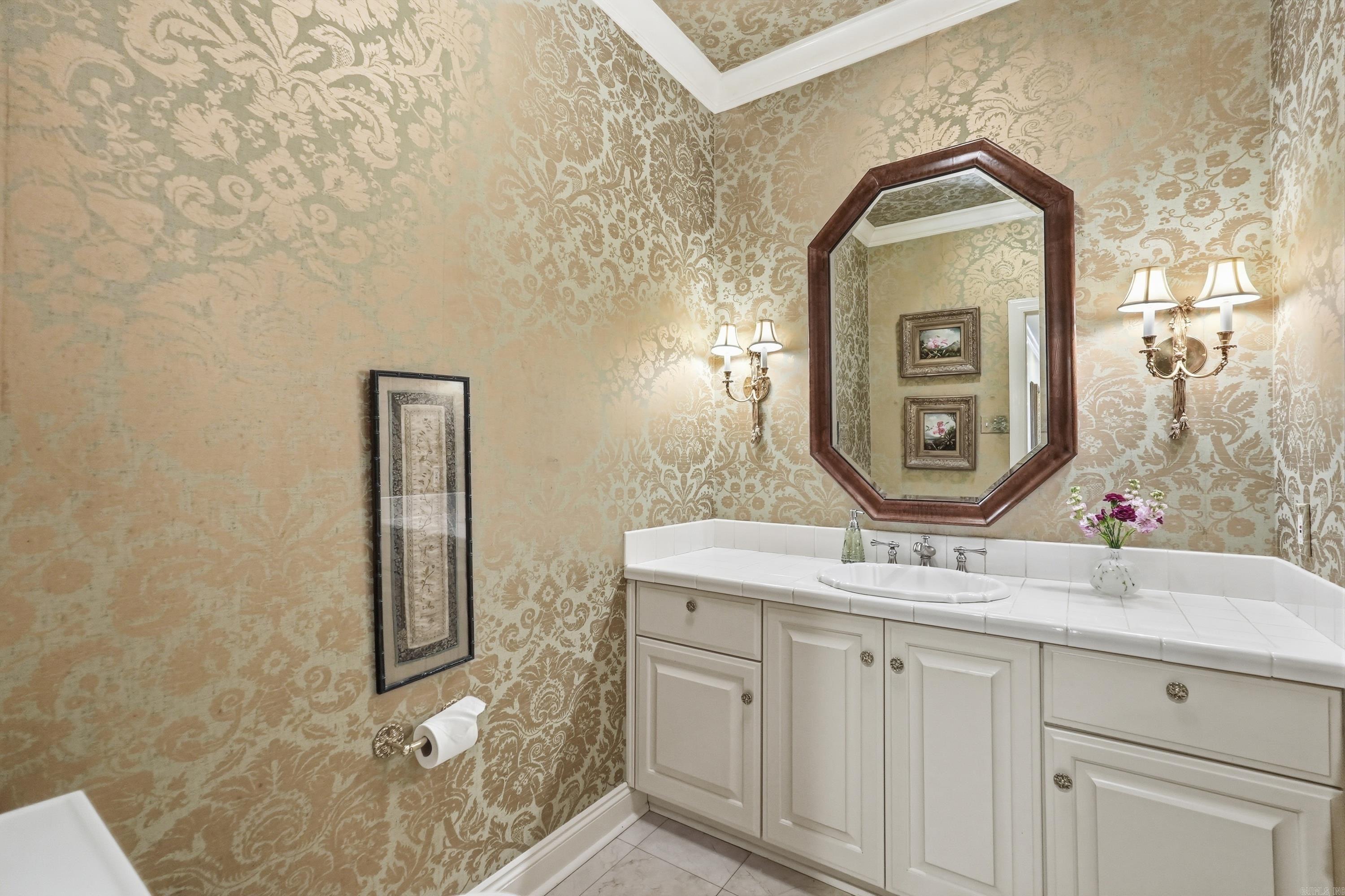 L & S REPLAT OF PIPPINPOST - Residential