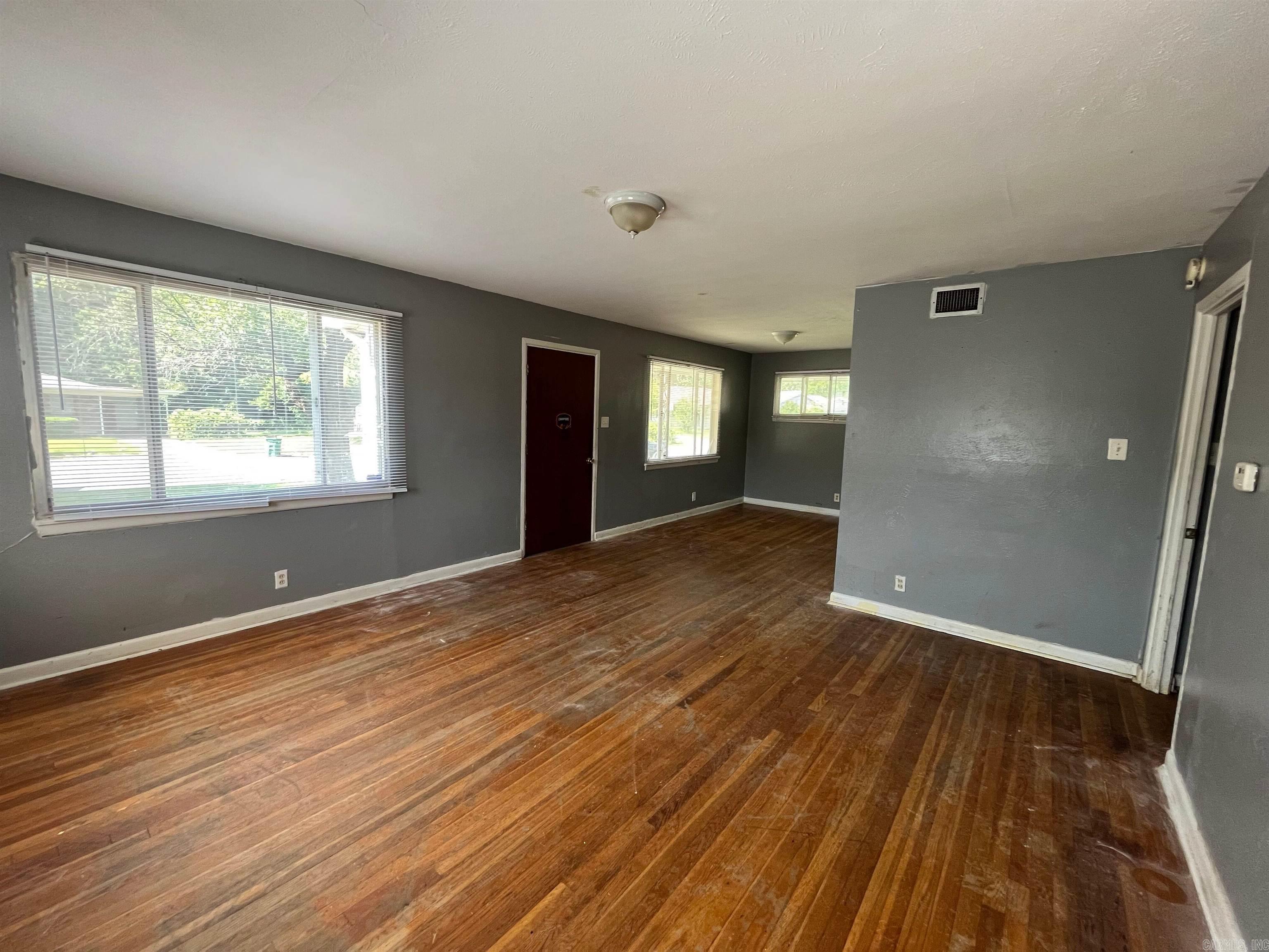 COLLEGE TERRACE - Residential