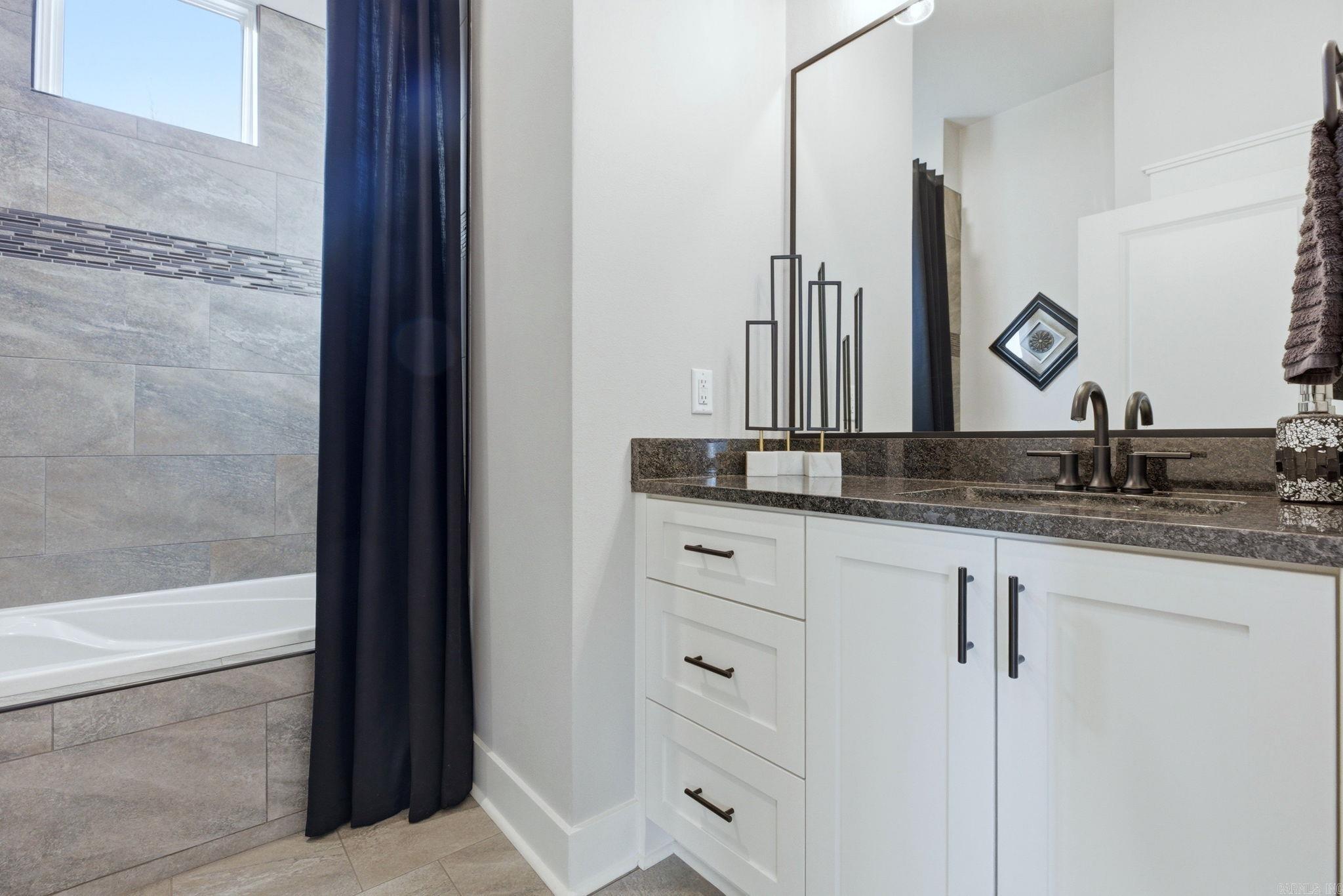 OLDE SALEM TOWNSHIP - Residential