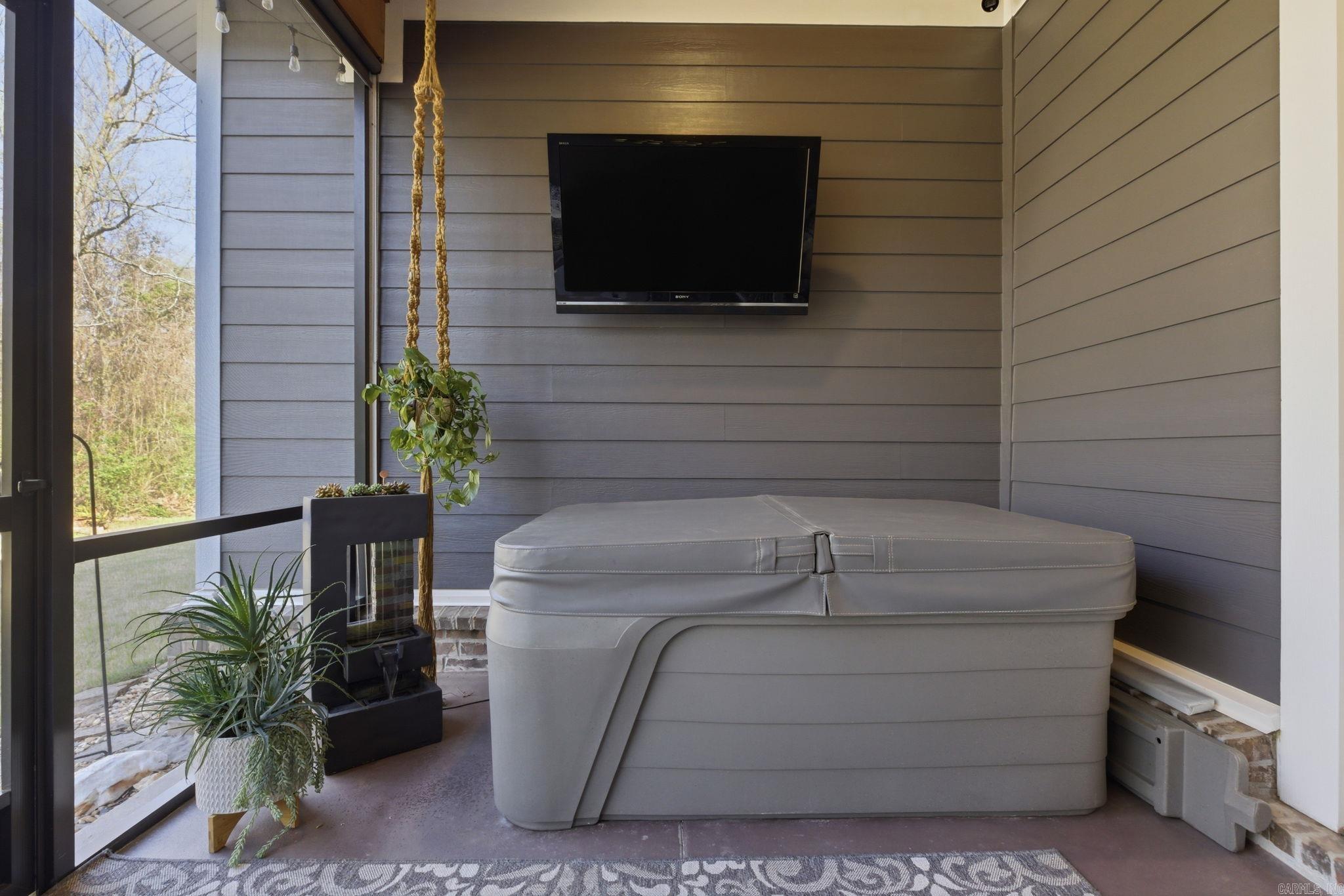 OLDE SALEM TOWNSHIP - Residential