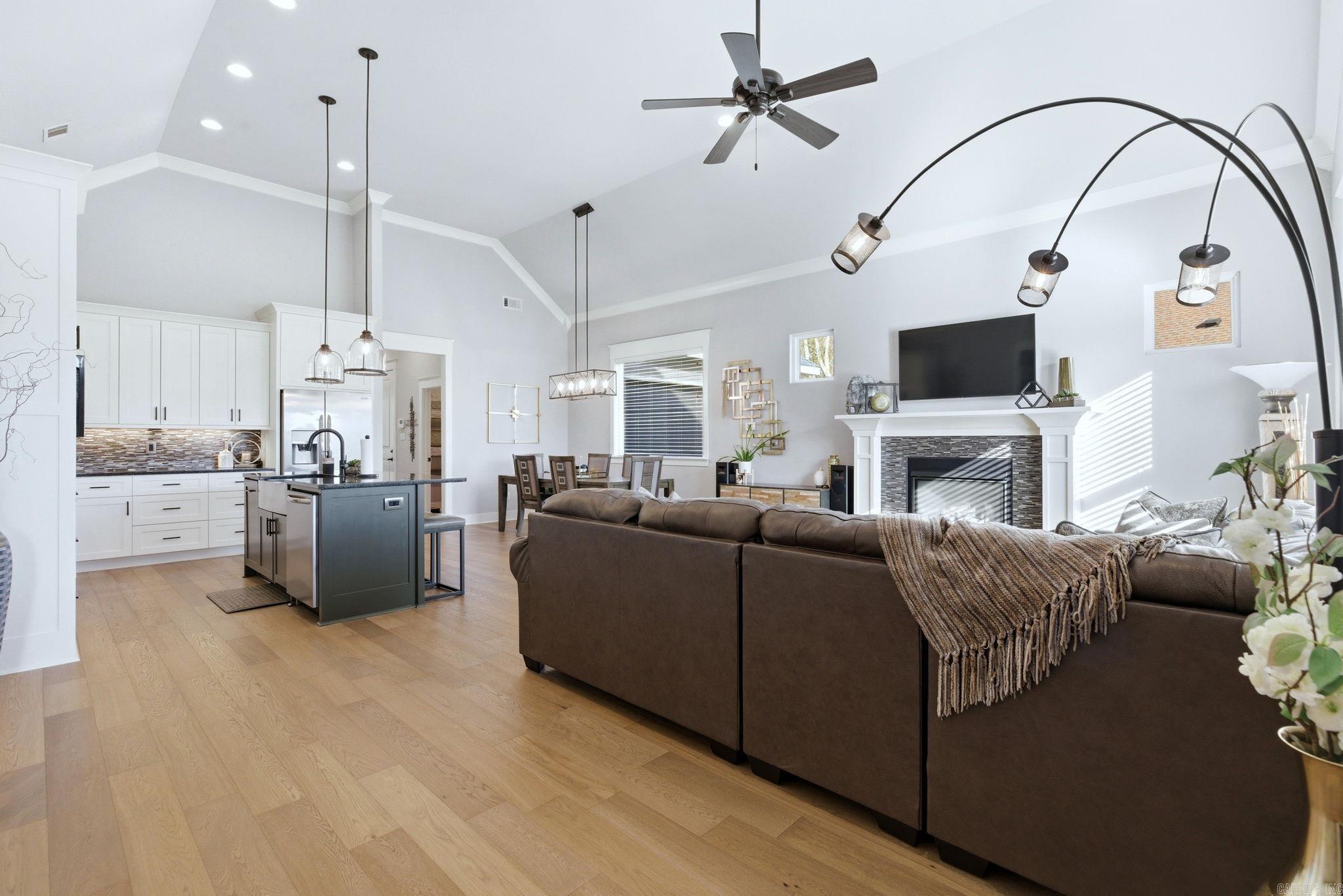 OLDE SALEM TOWNSHIP - Residential