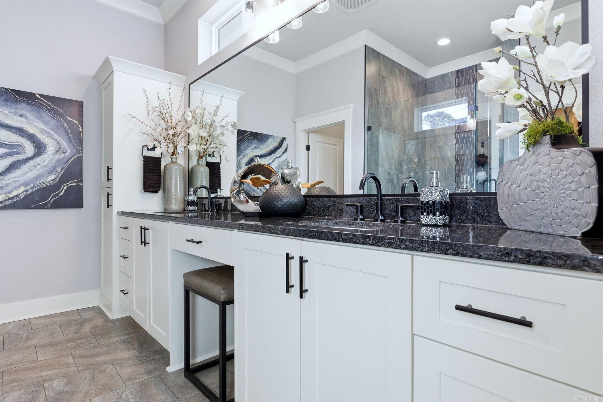 OLDE SALEM TOWNSHIP - Residential