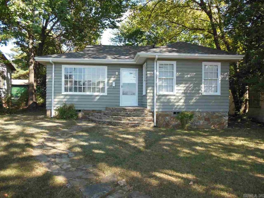 Nicely painted interior, cozy living room, dining room, Hardwood floors, 2 bedroom, 1 bath, furnished kitchen, W/D connections, HVAC, off-street parking & plenty of storage. $850 per month, $850 Security Deposit with approved application. Call Marshall Peters & Associates 501-414-8340