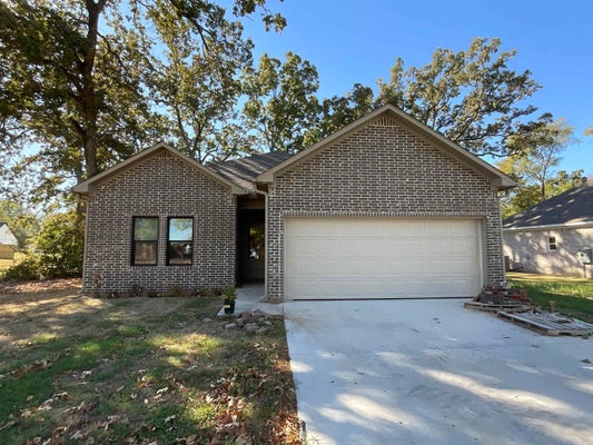 125 KAYLA LN, LONOKE, AR 72086 - Image 3e37cf43e673c19bd56cc31dbd3fa372/1764325626