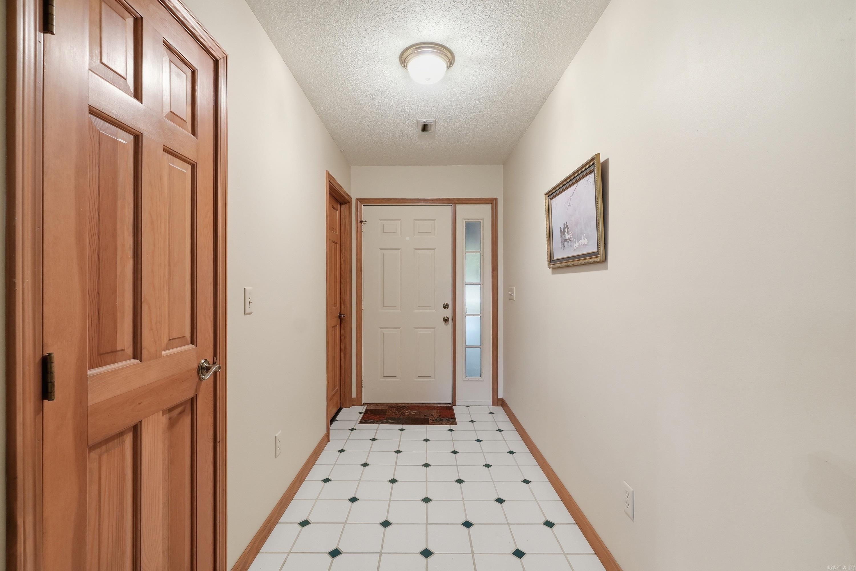 CASTLE RIDGE - Residential