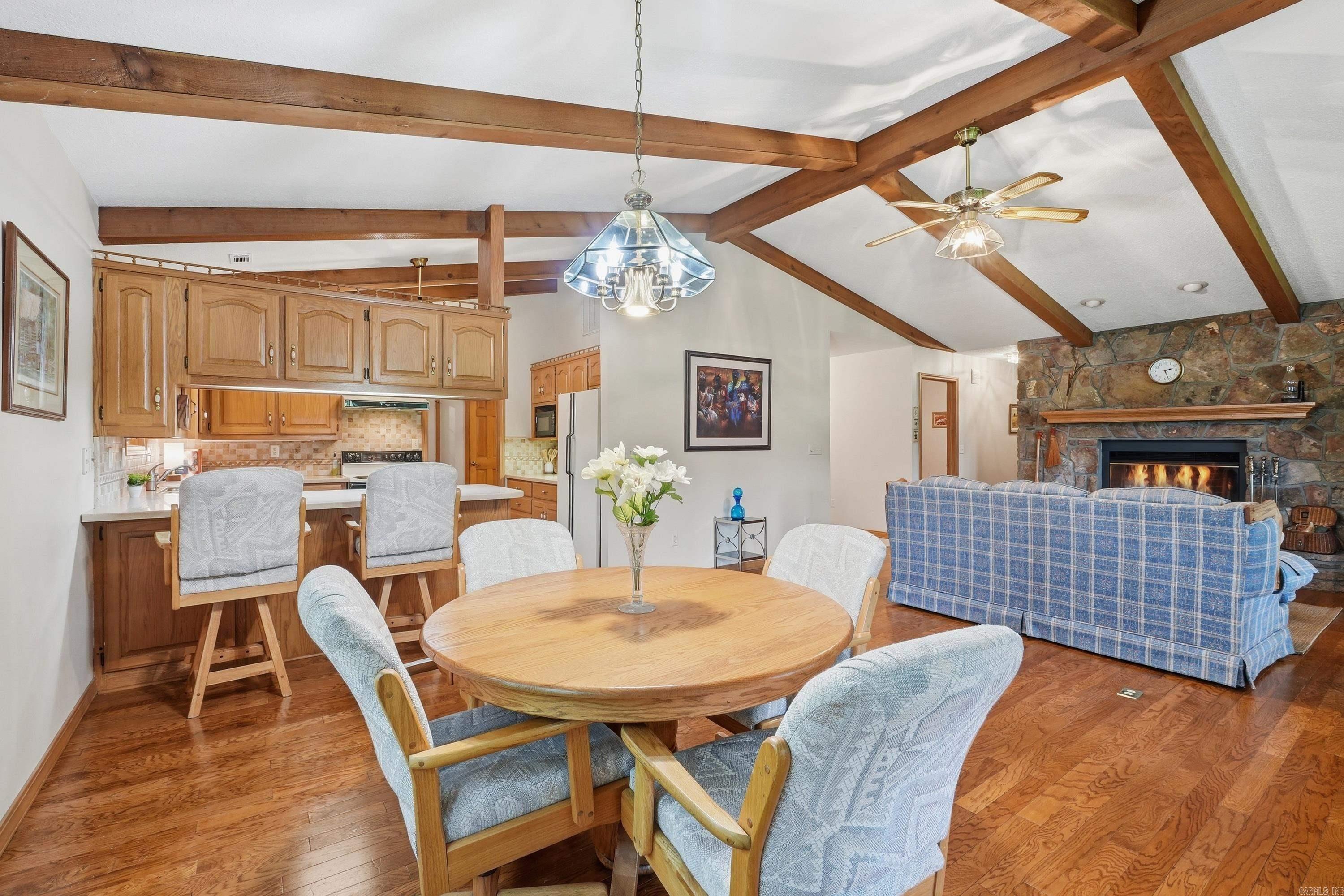 CASTLE RIDGE - Residential