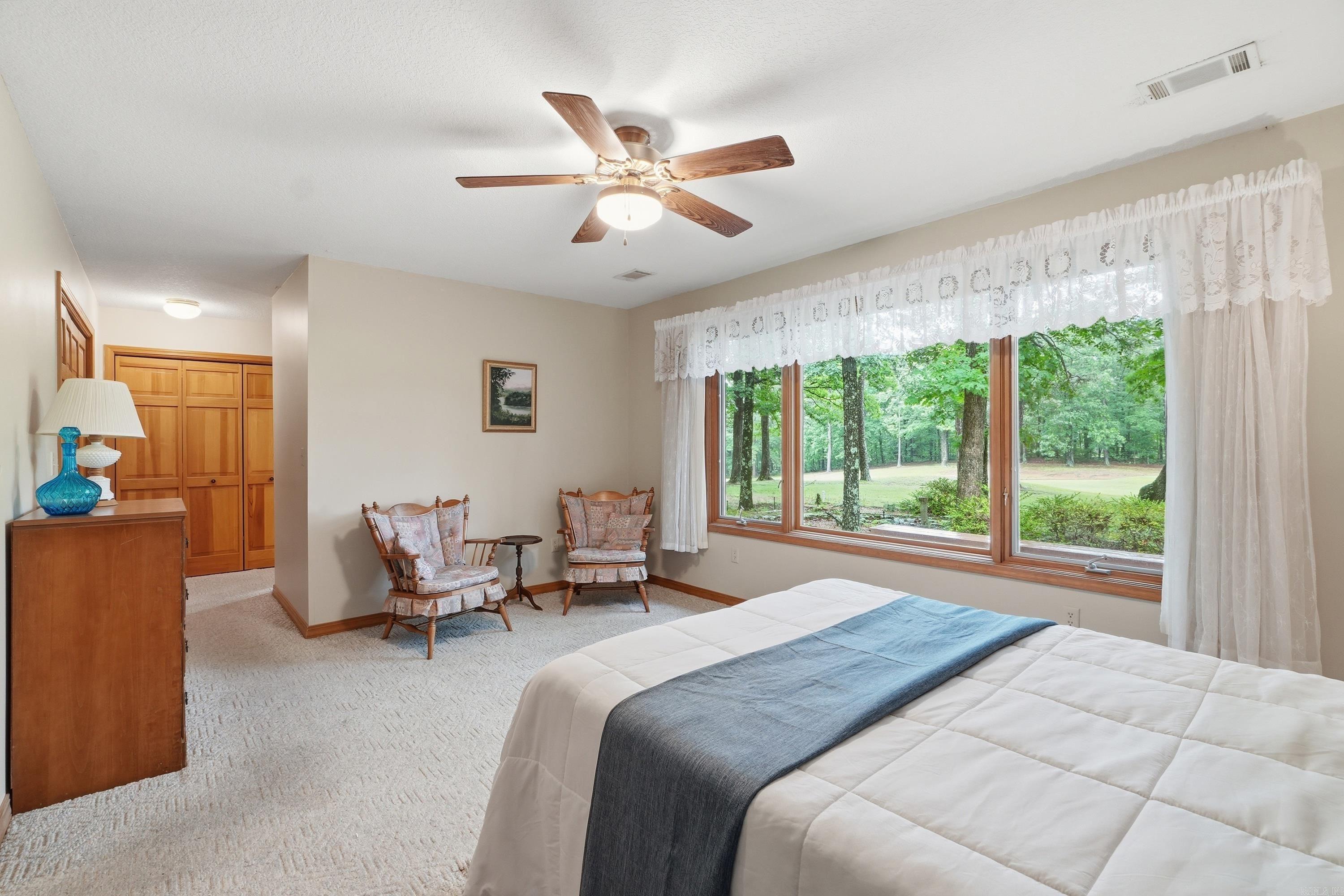CASTLE RIDGE - Residential