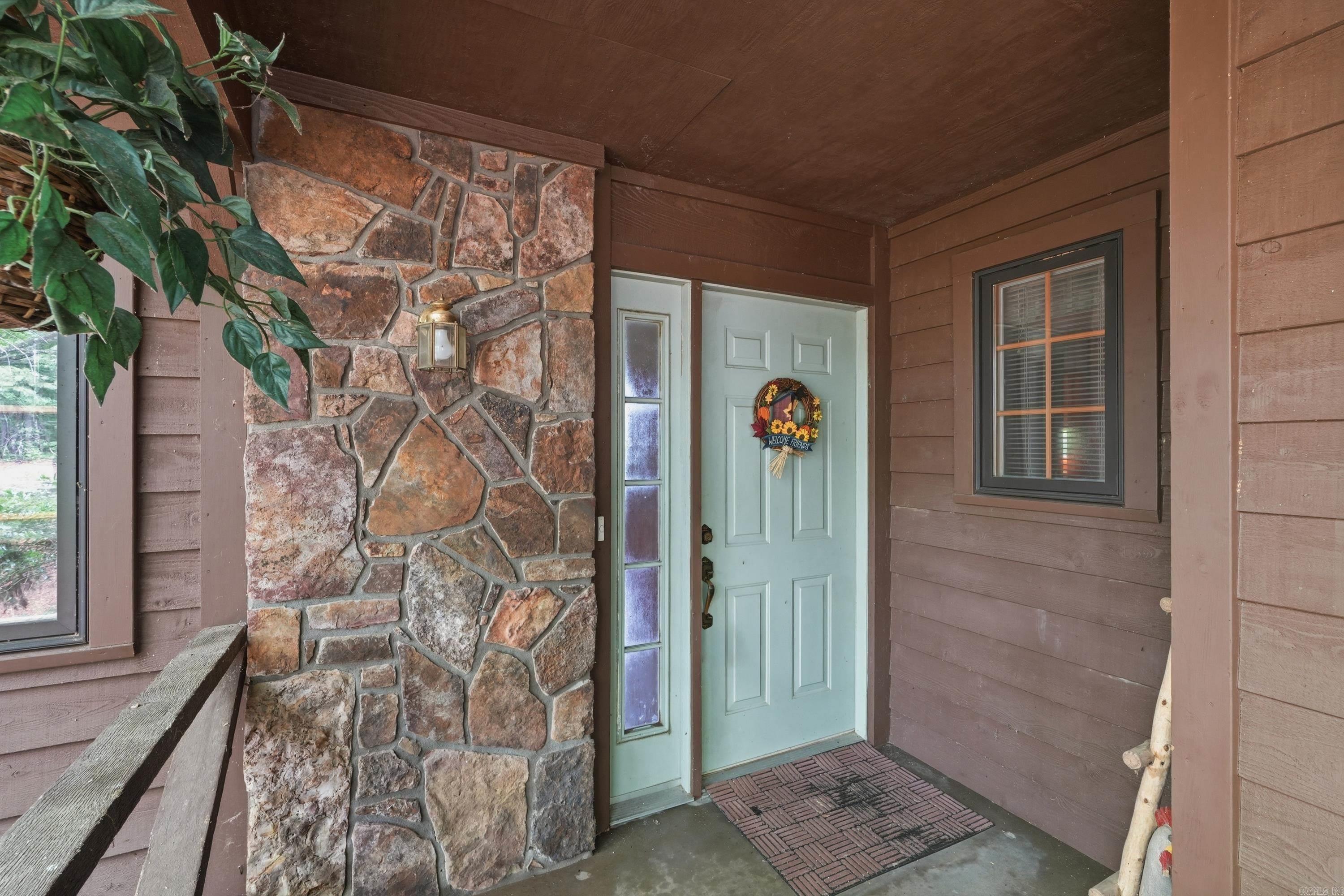 CASTLE RIDGE - Residential