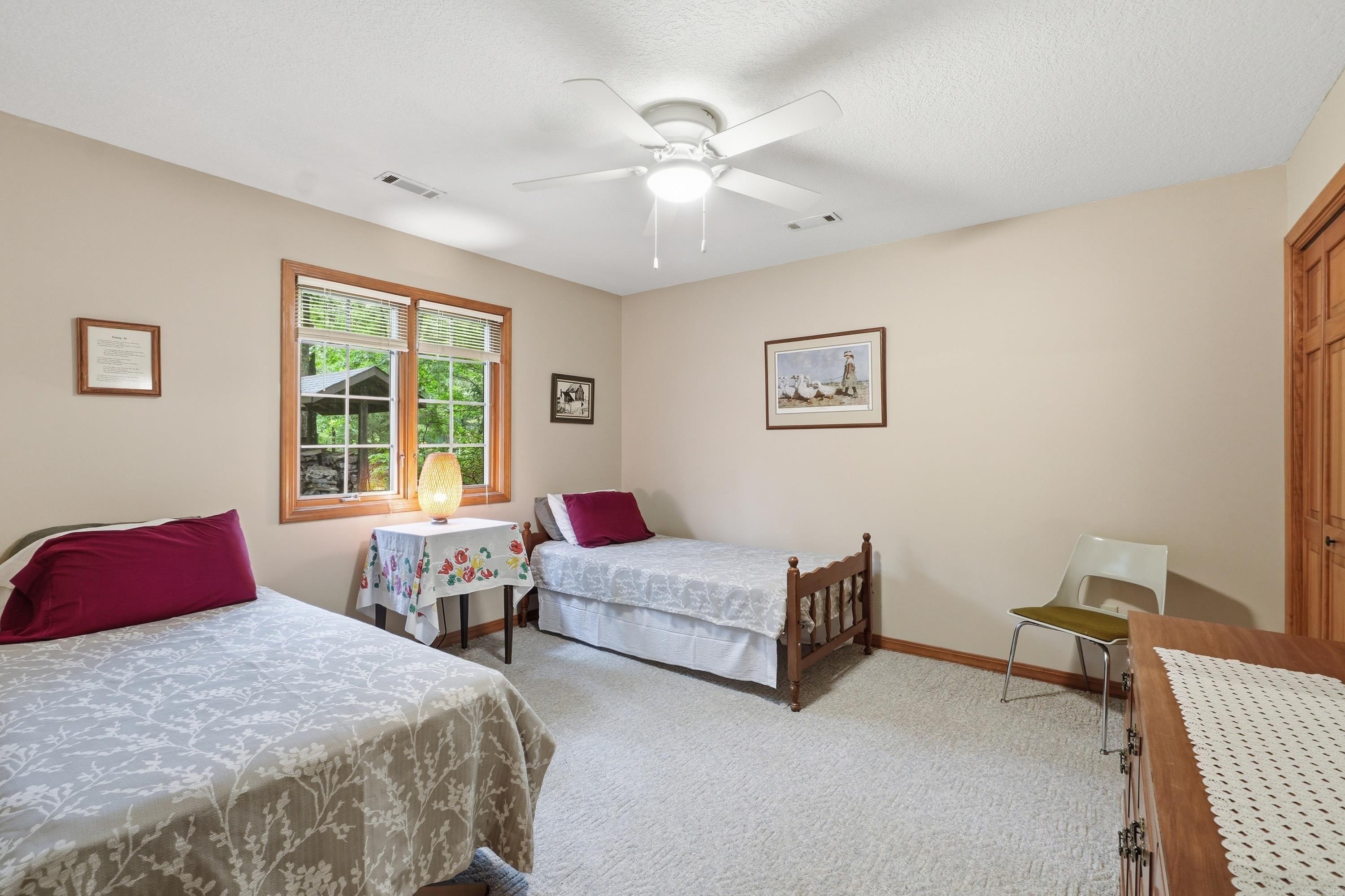CASTLE RIDGE - Residential