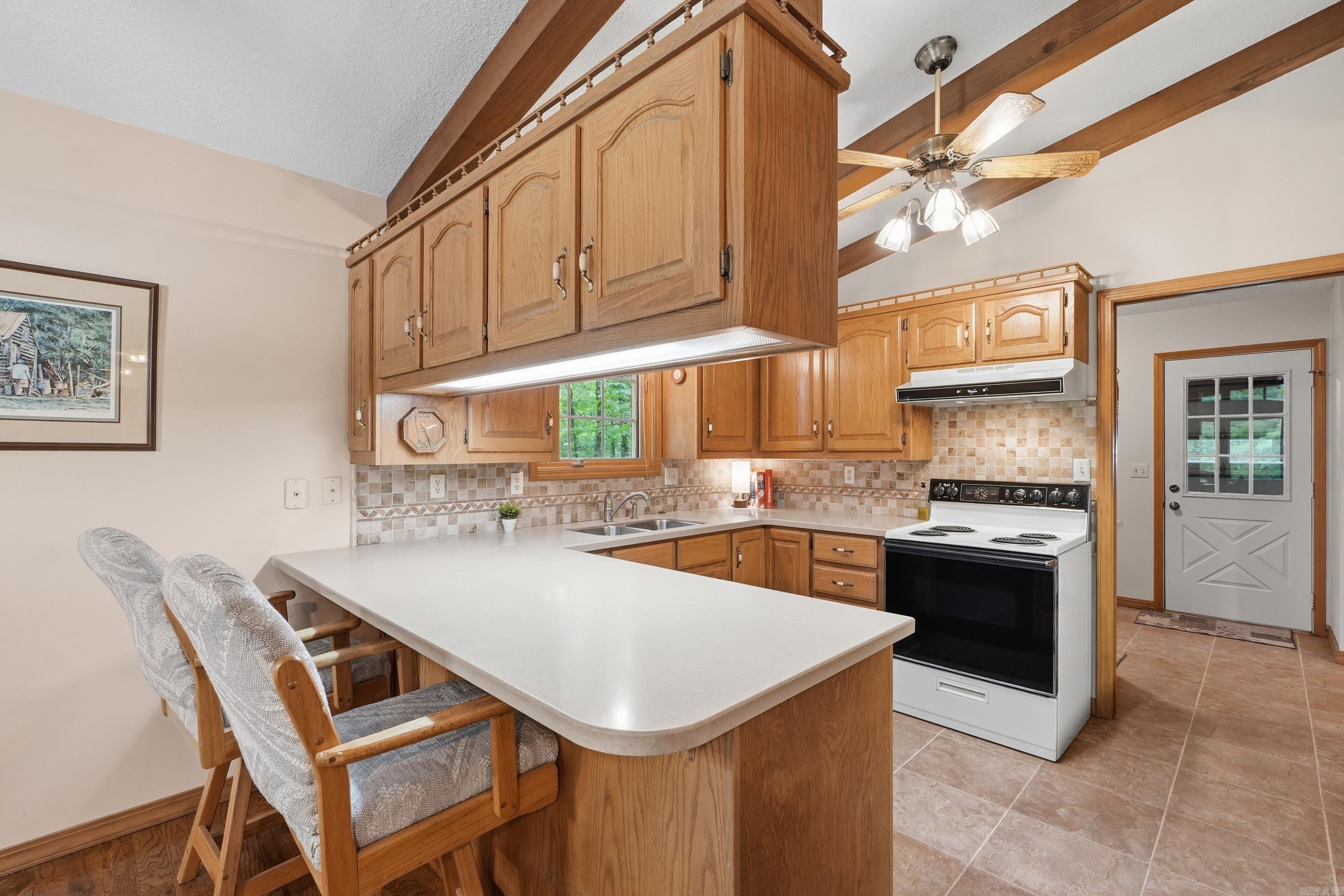 CASTLE RIDGE - Residential