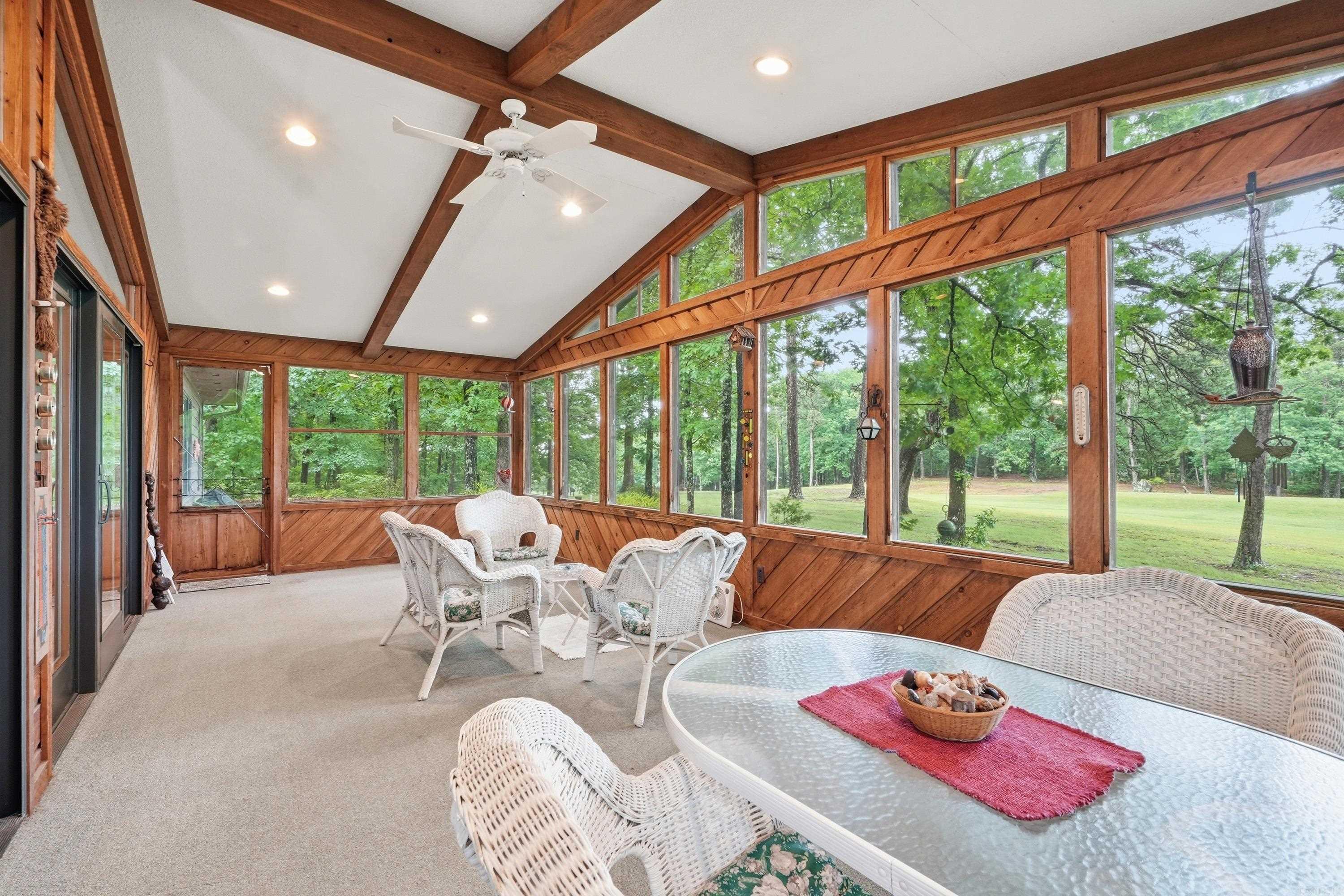 CASTLE RIDGE - Residential
