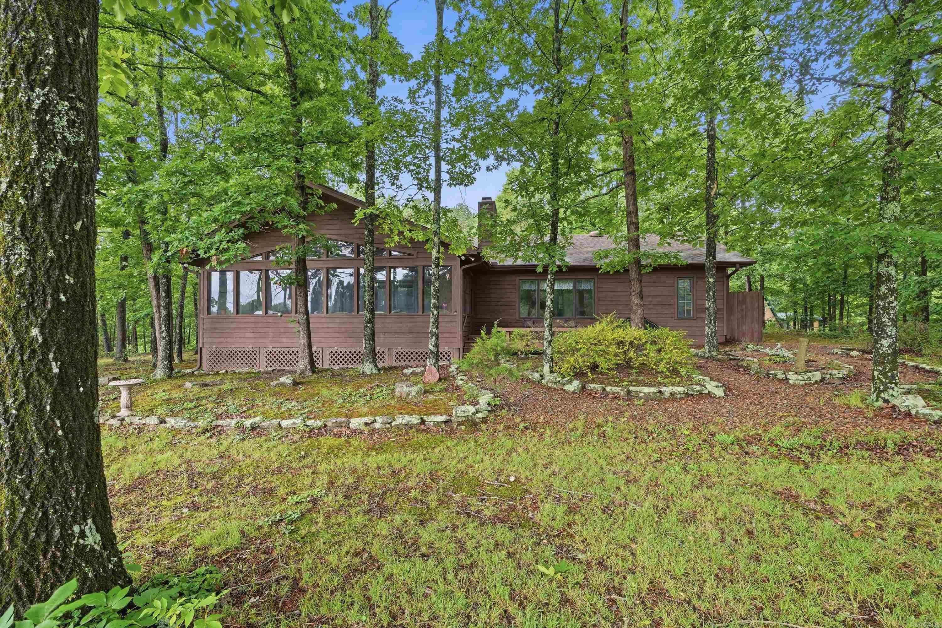 CASTLE RIDGE - Residential