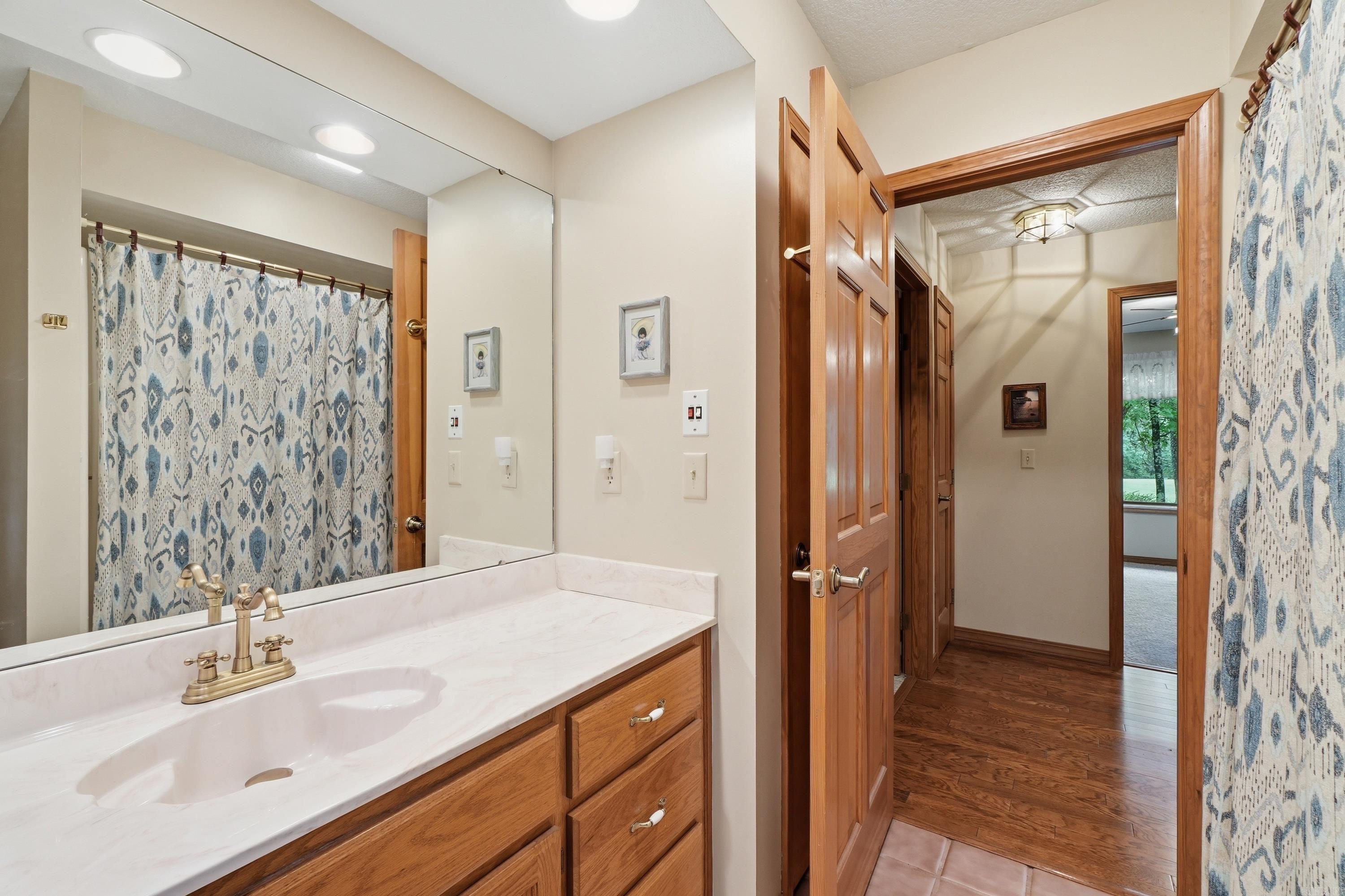 CASTLE RIDGE - Residential