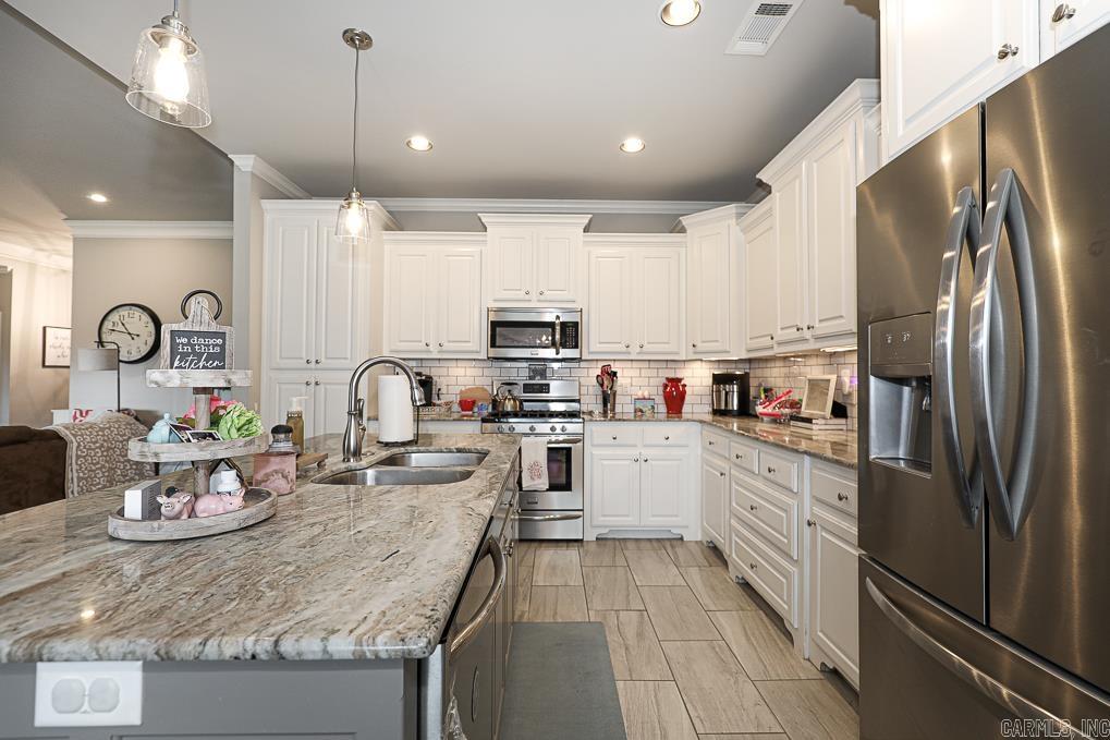 HICKORY HEIGHTS - Residential