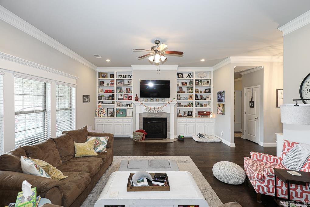 HICKORY HEIGHTS - Residential