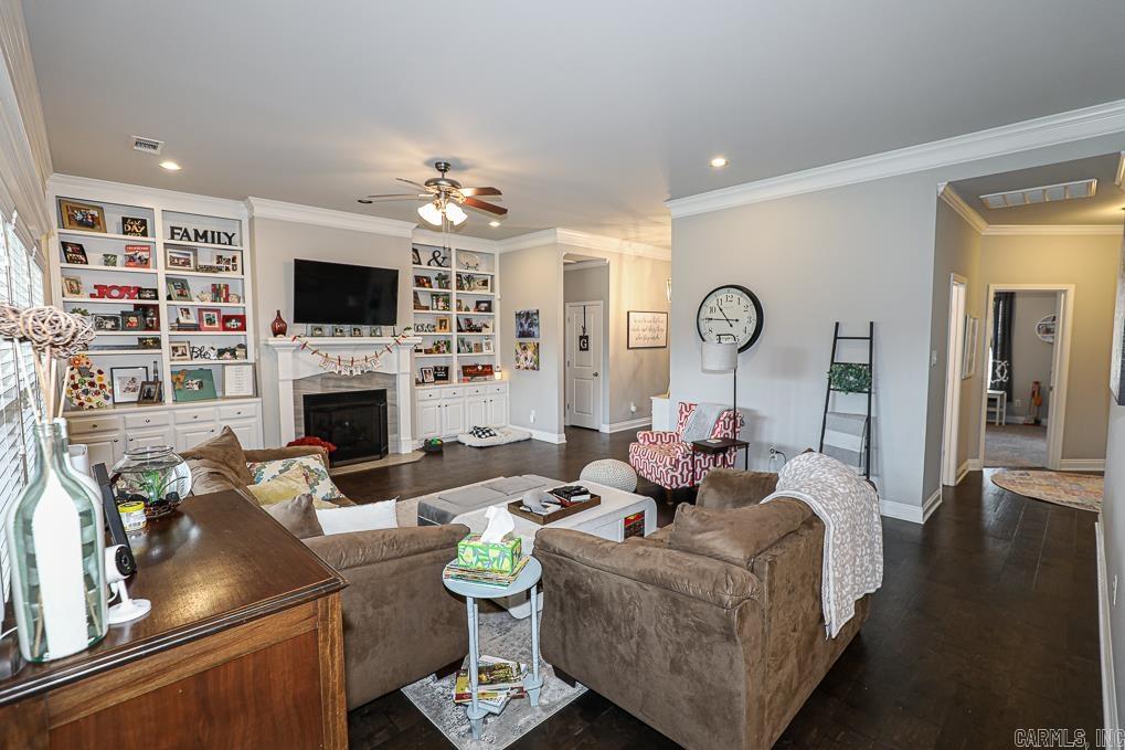 HICKORY HEIGHTS - Residential