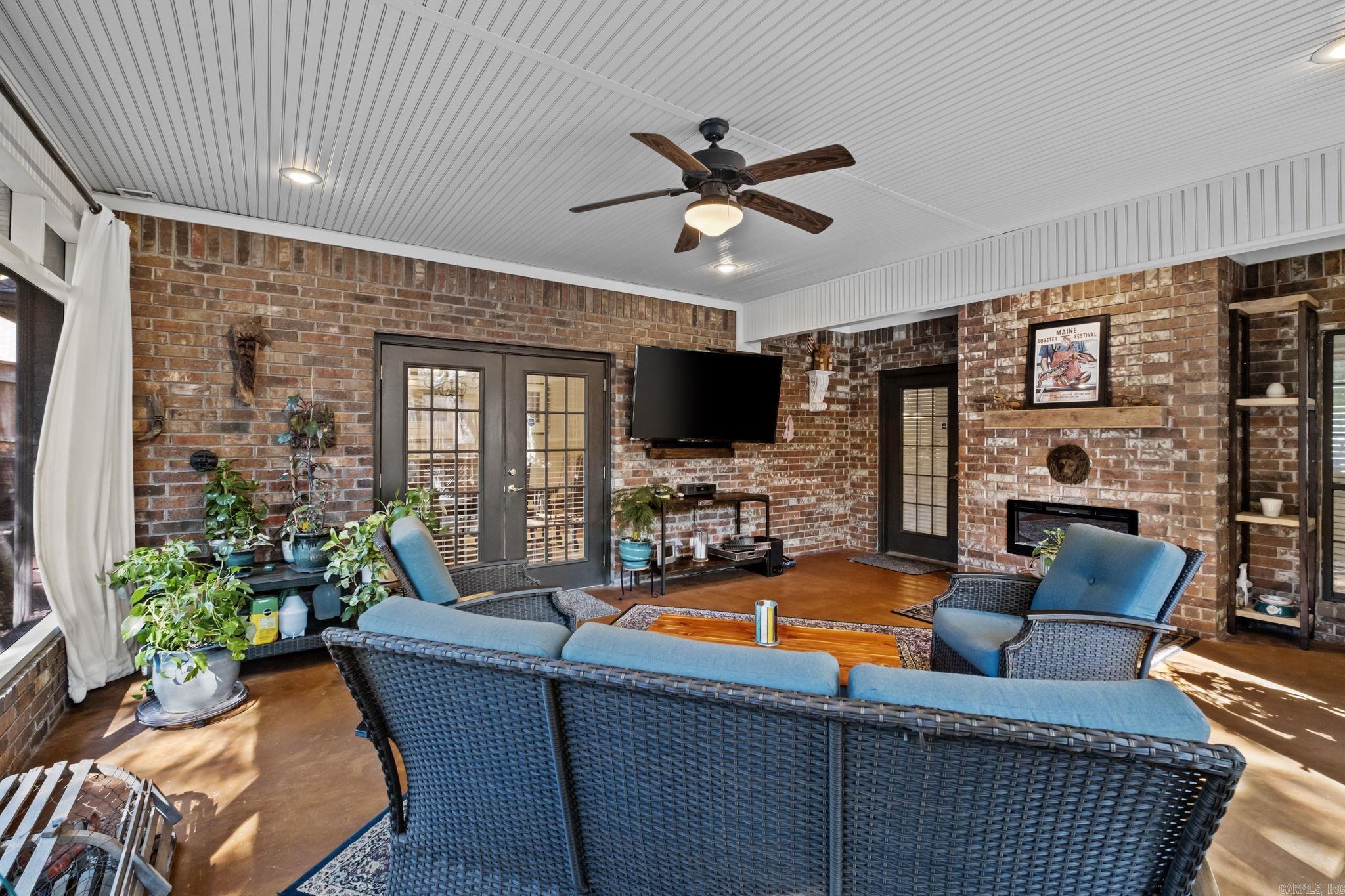 WINDSOR VALLEY ADDN - Residential