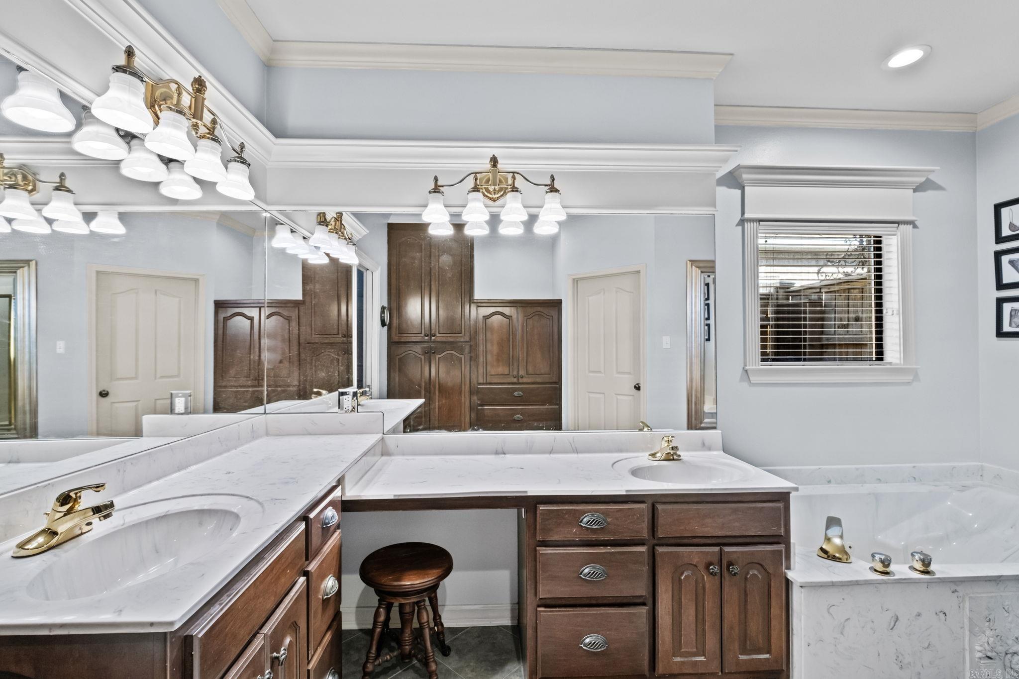 WINDSOR VALLEY ADDN - Residential