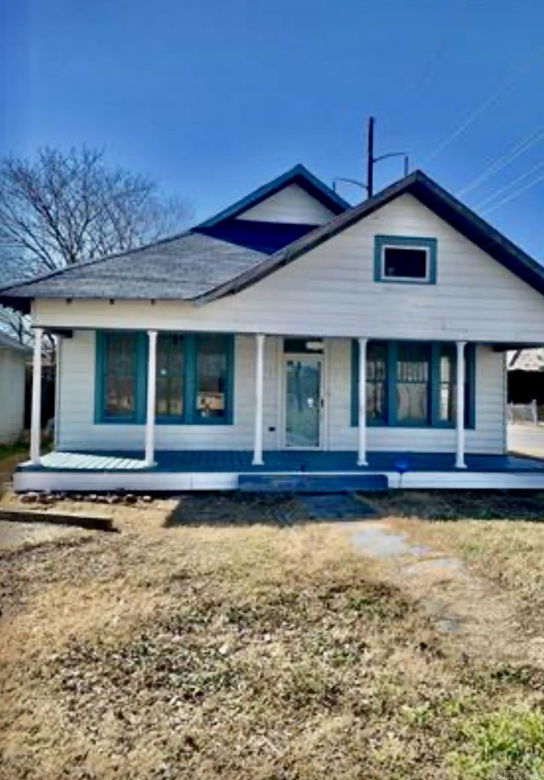 Charming 2 Bed 1 Bath Home**HVAC 2022**Roof 2022**Great Location**Less than 10 minute walk to Downtown Main Street**Less than 15 minute walk to the Arkansas River, Saracen Landing Playground & Splash Park, Fishing, Harbor Oaks Golf Club, Swimming & Boating**5 minute Drive to the Casino, Restaurants & Shopping**would make a great future Home, AIRBNB or Rental**Owner Financing available**Agent see remarks