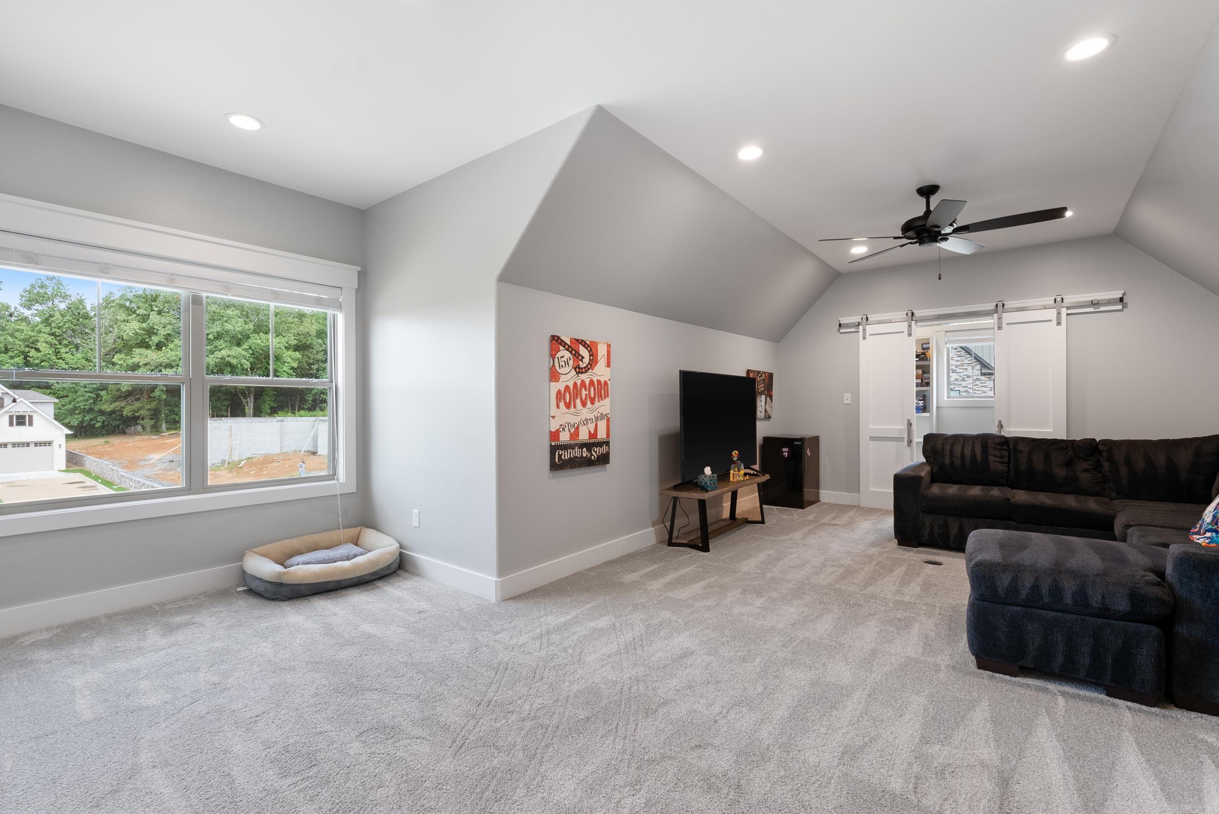 WEATHERSTONE - Residential