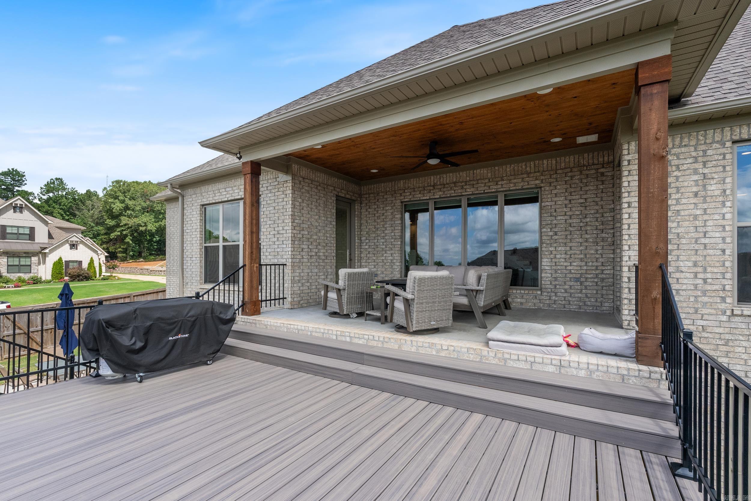 WEATHERSTONE - Residential