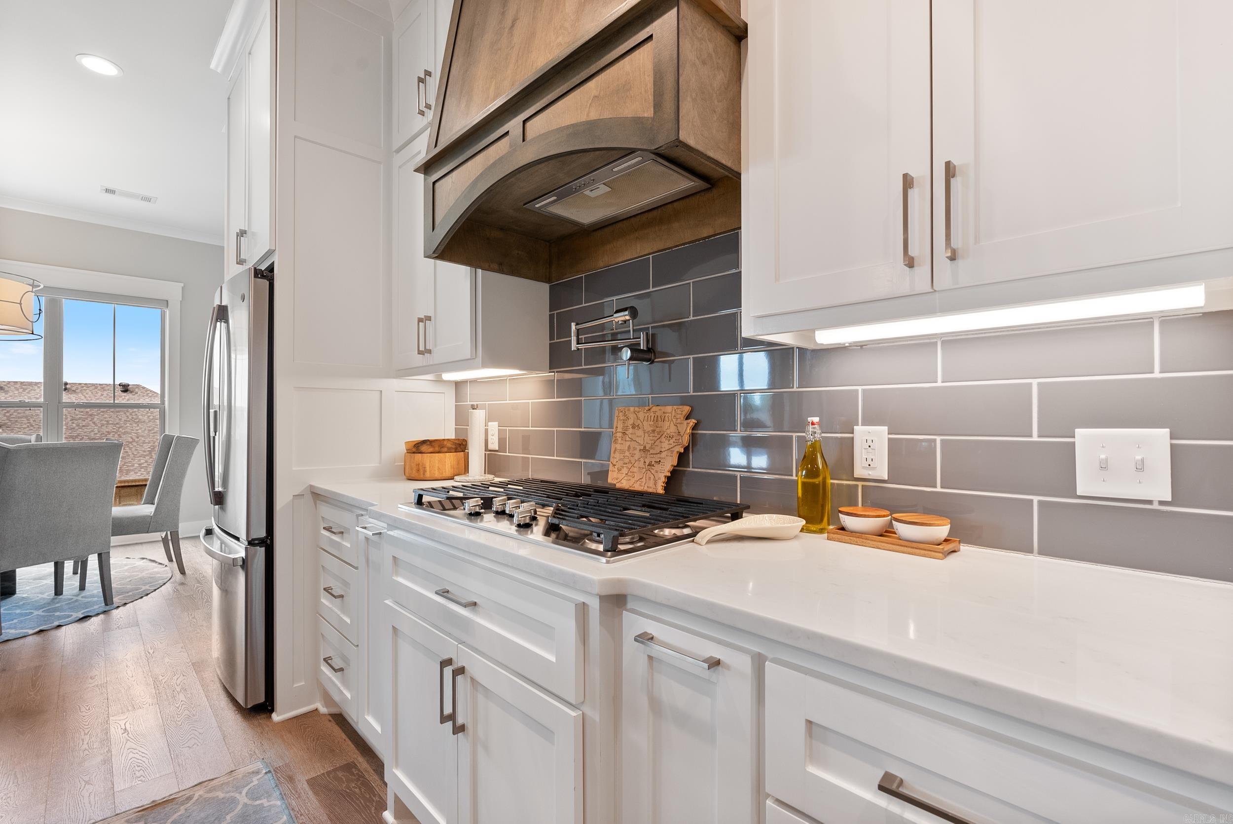WEATHERSTONE - Residential