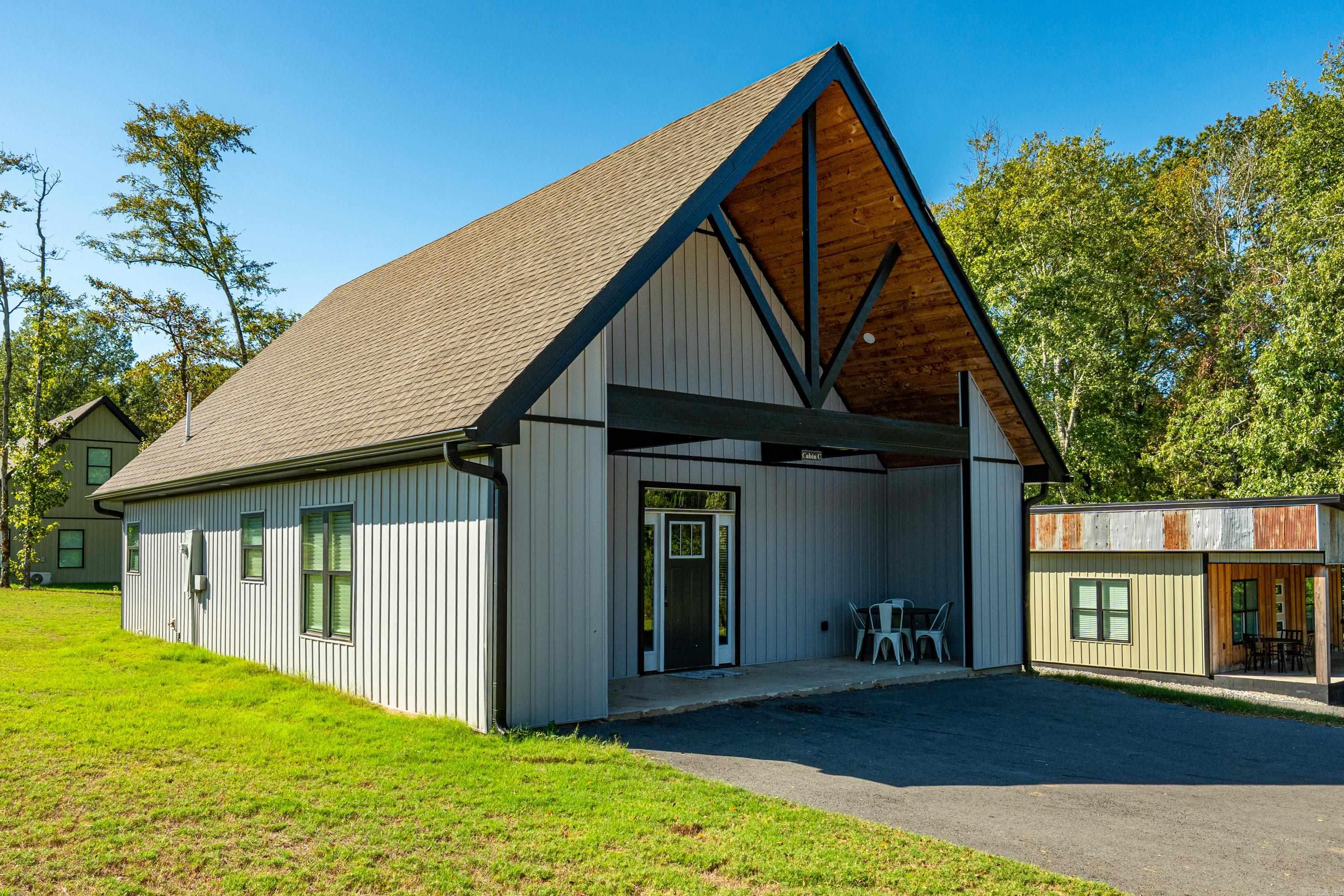 Metes & Bounds - Residential Income