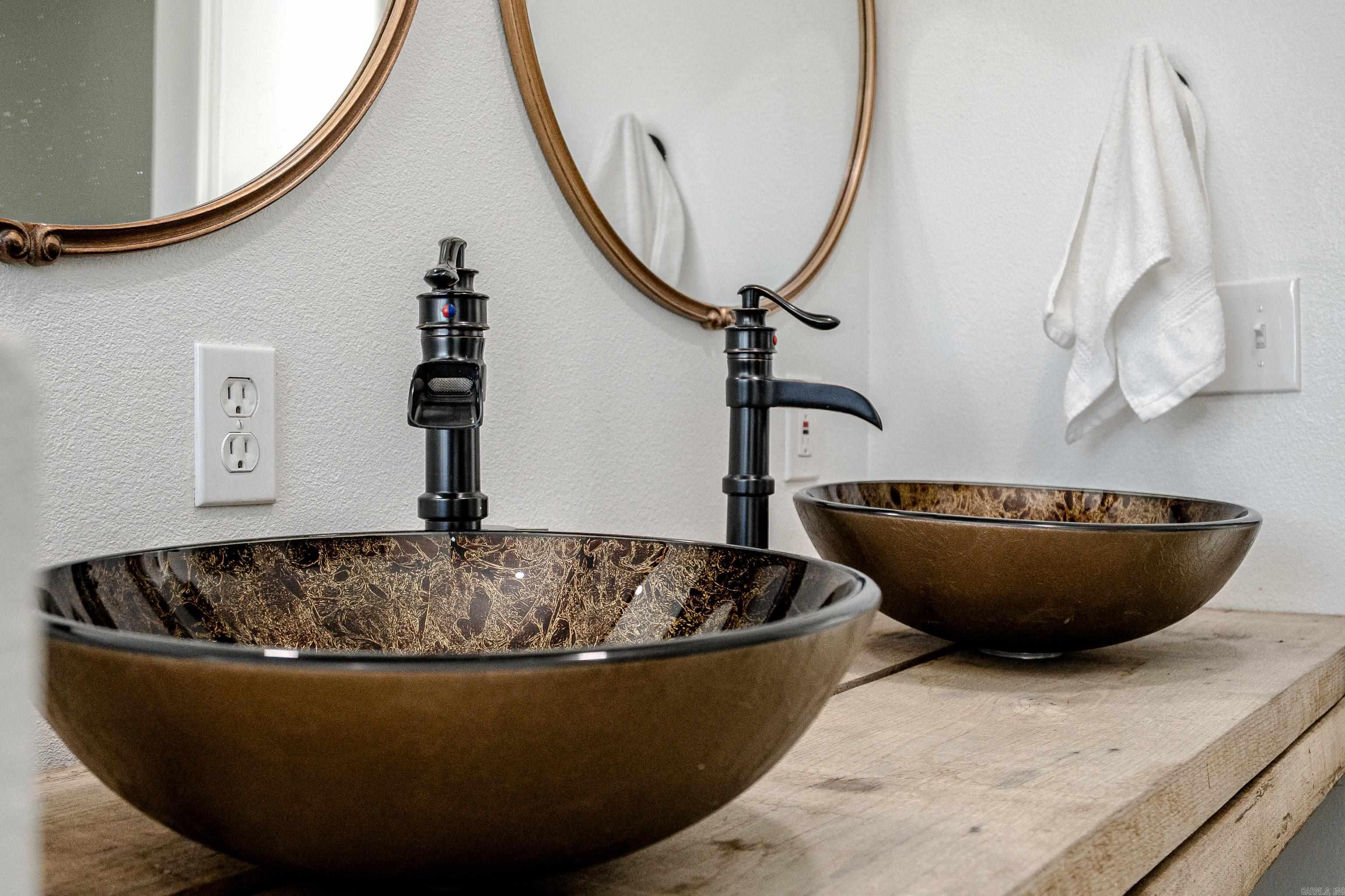 Metes & Bounds - Residential Income