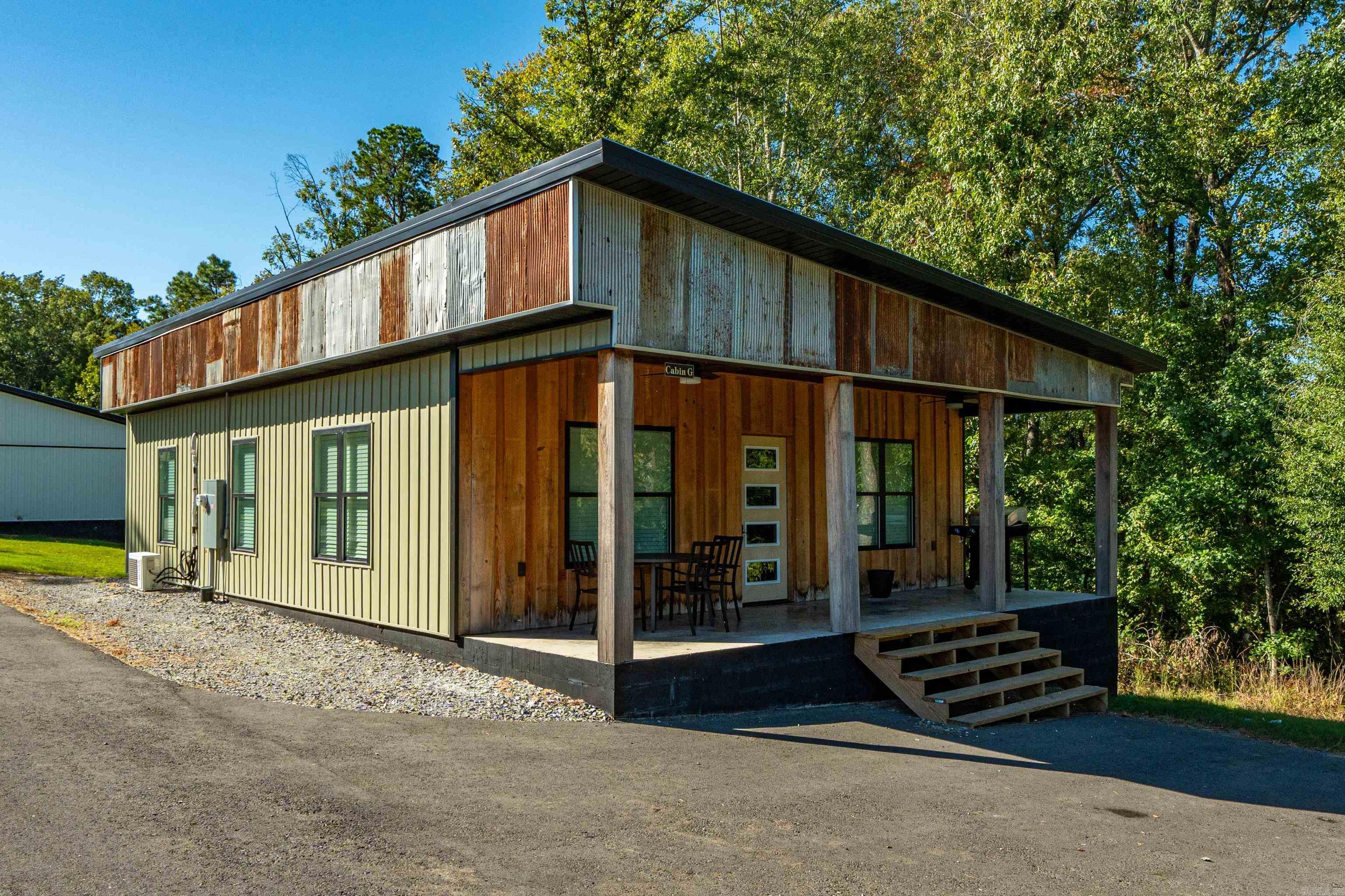 Metes & Bounds - Residential Income