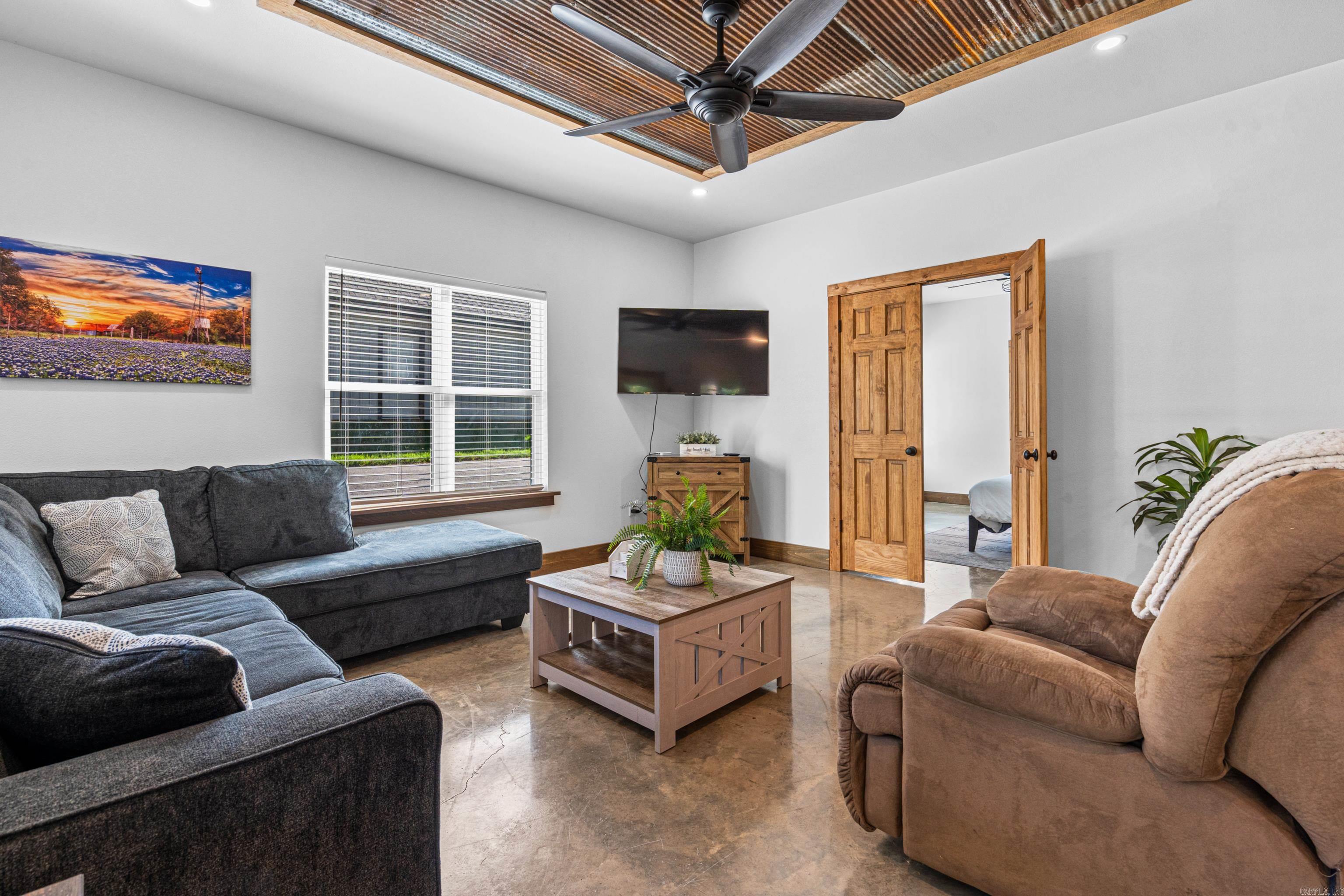 Metes & Bounds - Residential Income