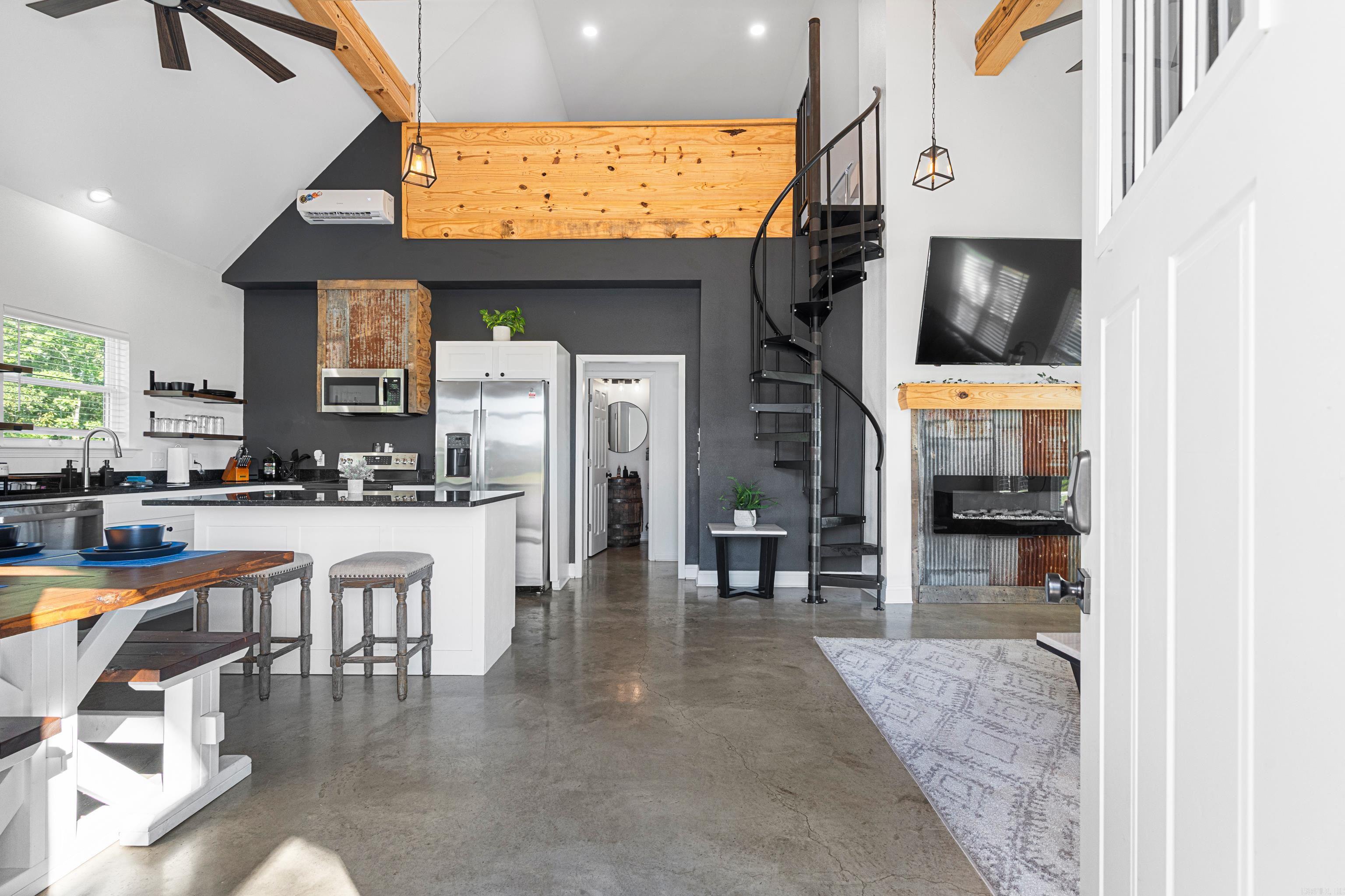 Metes & Bounds - Residential Income