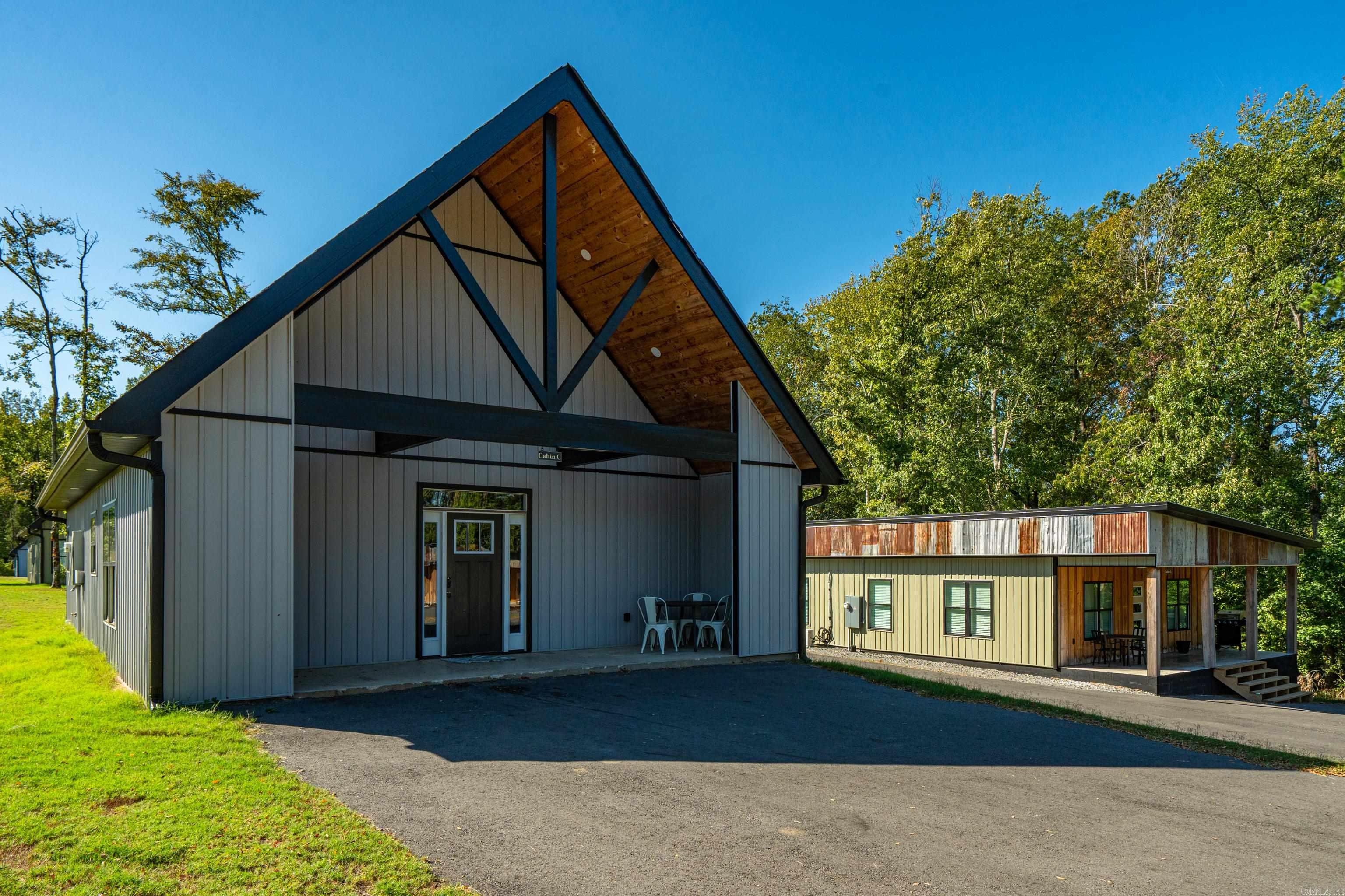 Metes & Bounds - Residential Income