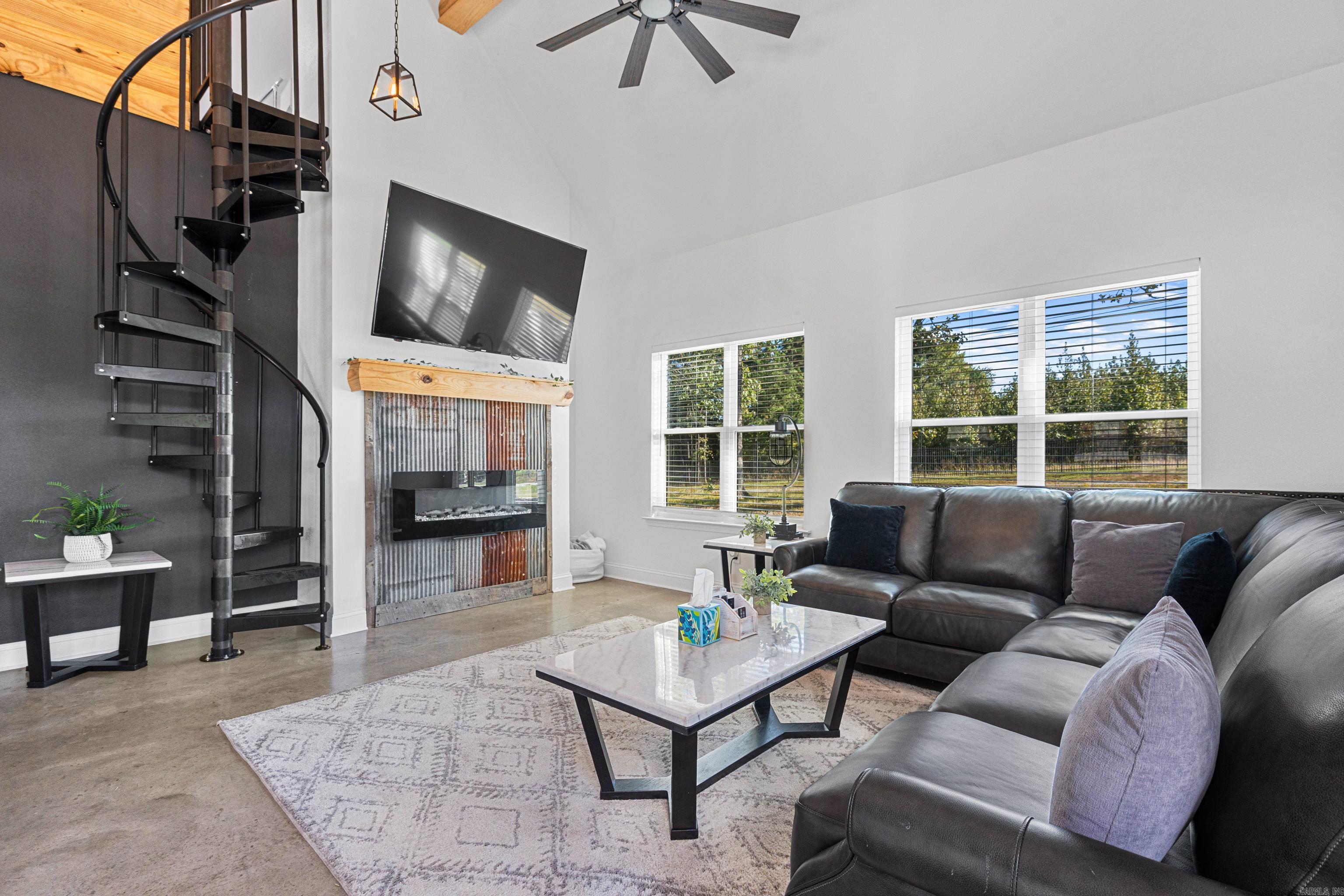 Metes & Bounds - Residential Income