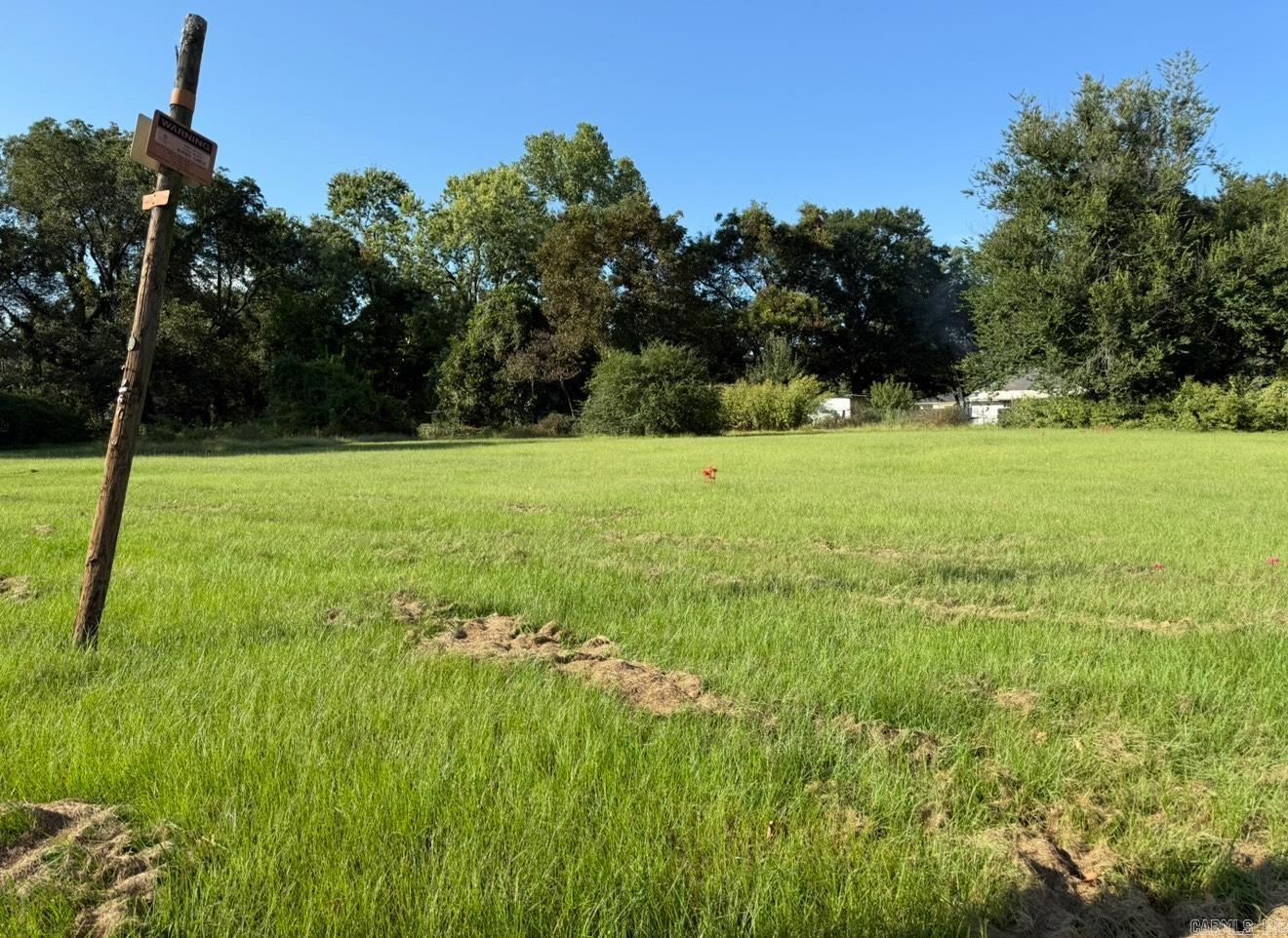 Acre lot on Coral St is ready to go with electric and water available! Perfect for building your dream home in North Little Rock, just minutes from shopping, dining, and easy interstate access.