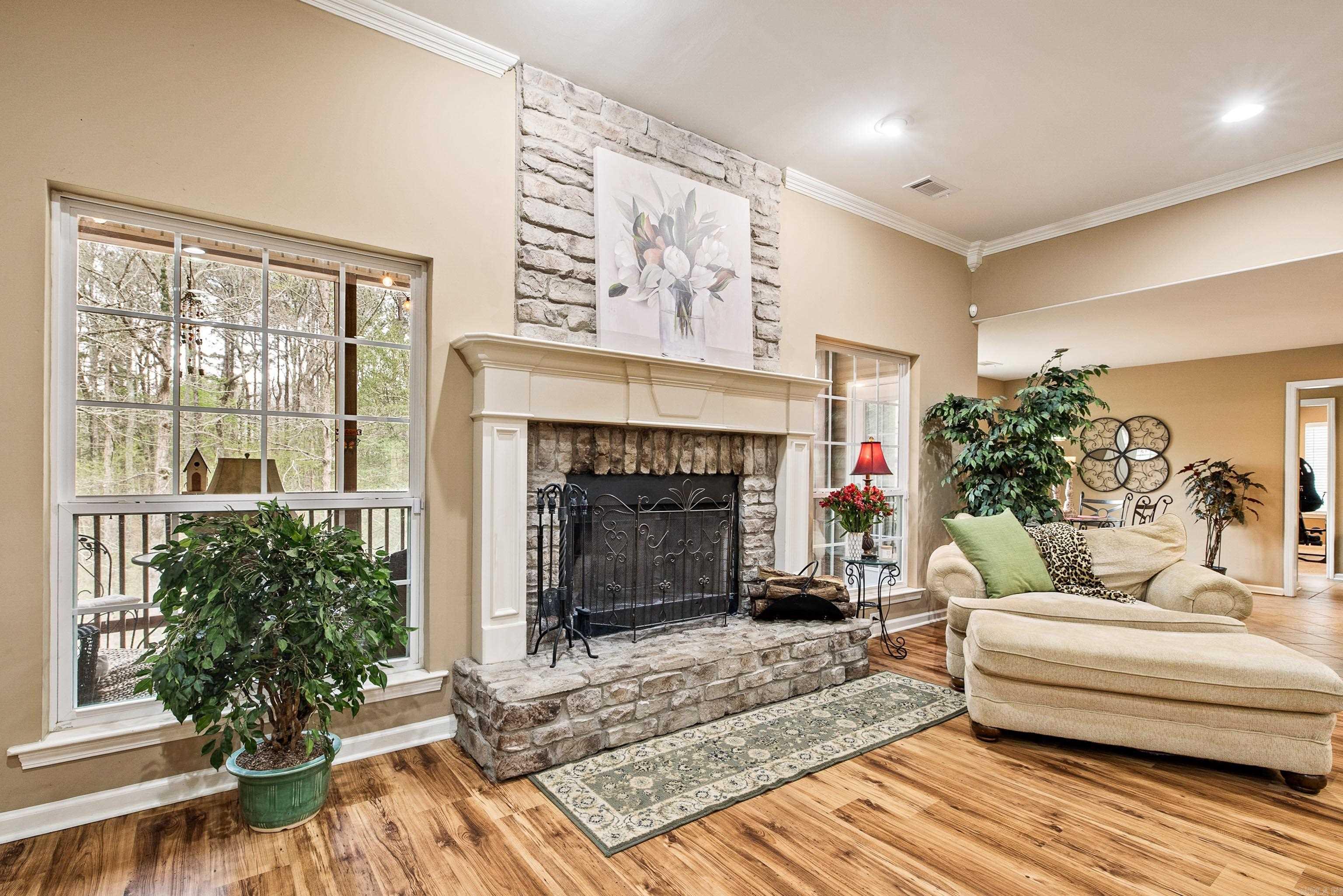 HOBBY TRAIL - Residential