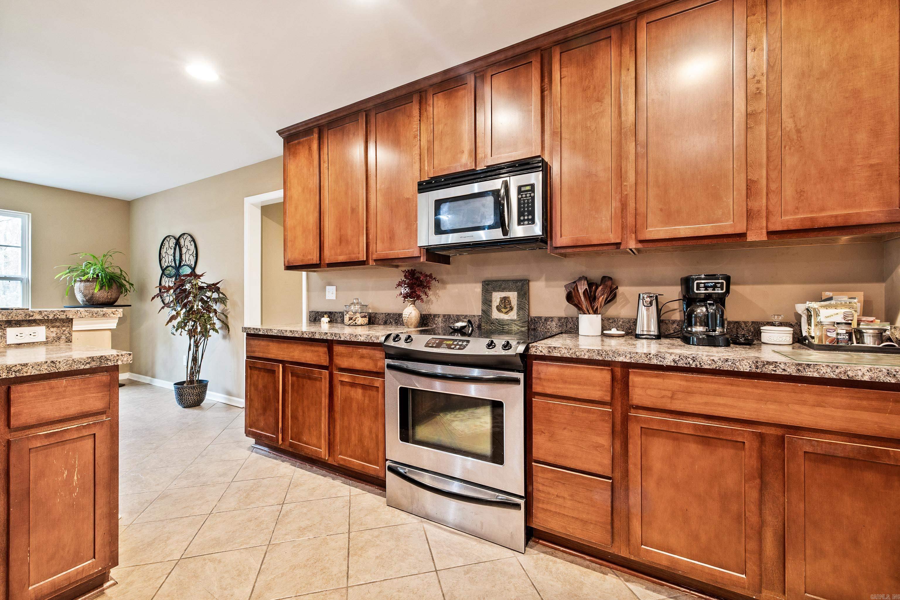 HOBBY TRAIL - Residential