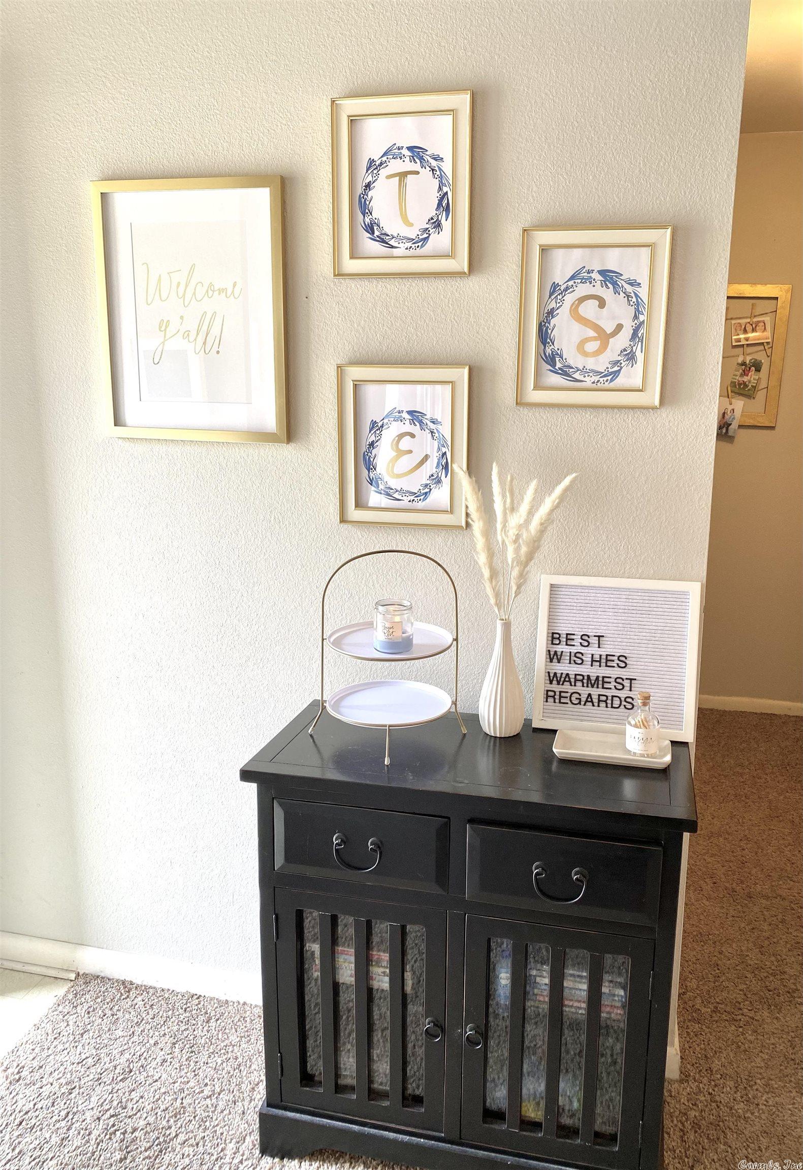 VALENCIA COURTS - Residential