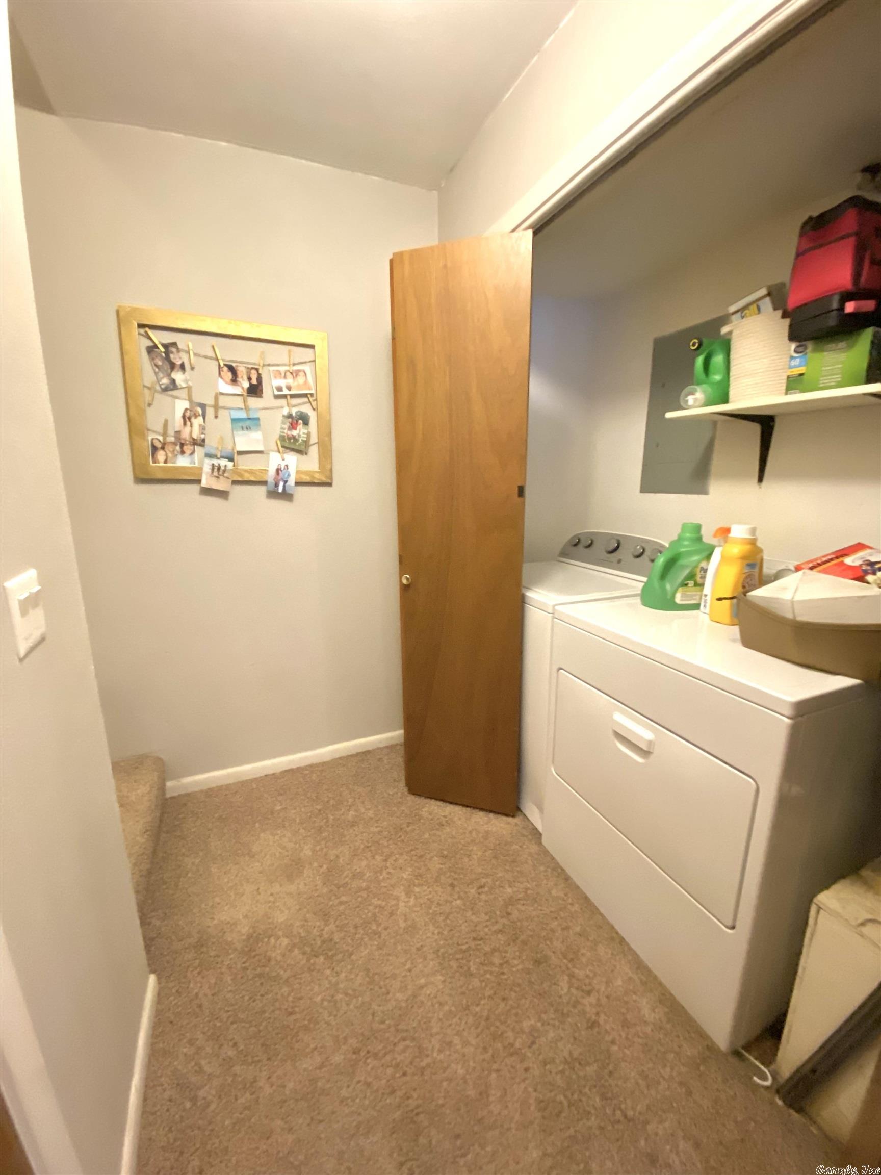 VALENCIA COURTS - Residential